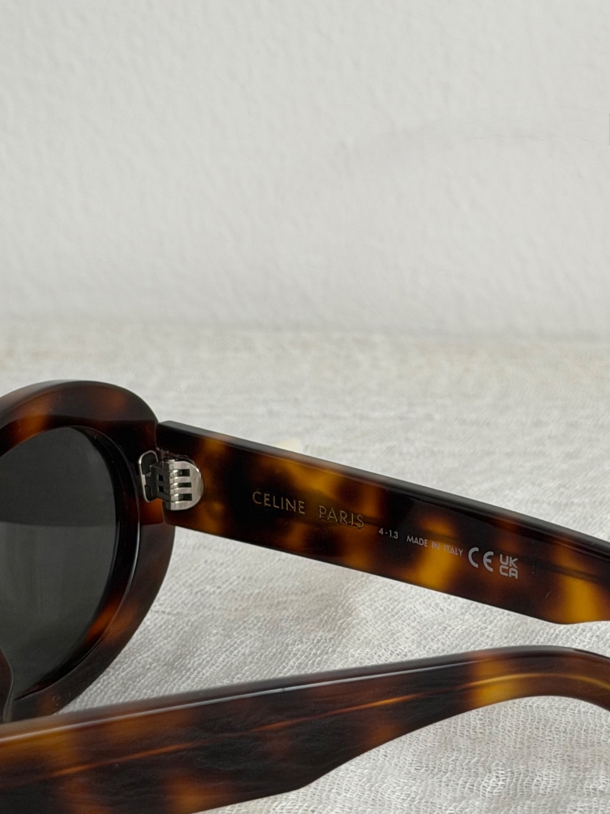 Celine CL40194U Triomphe sunglasses