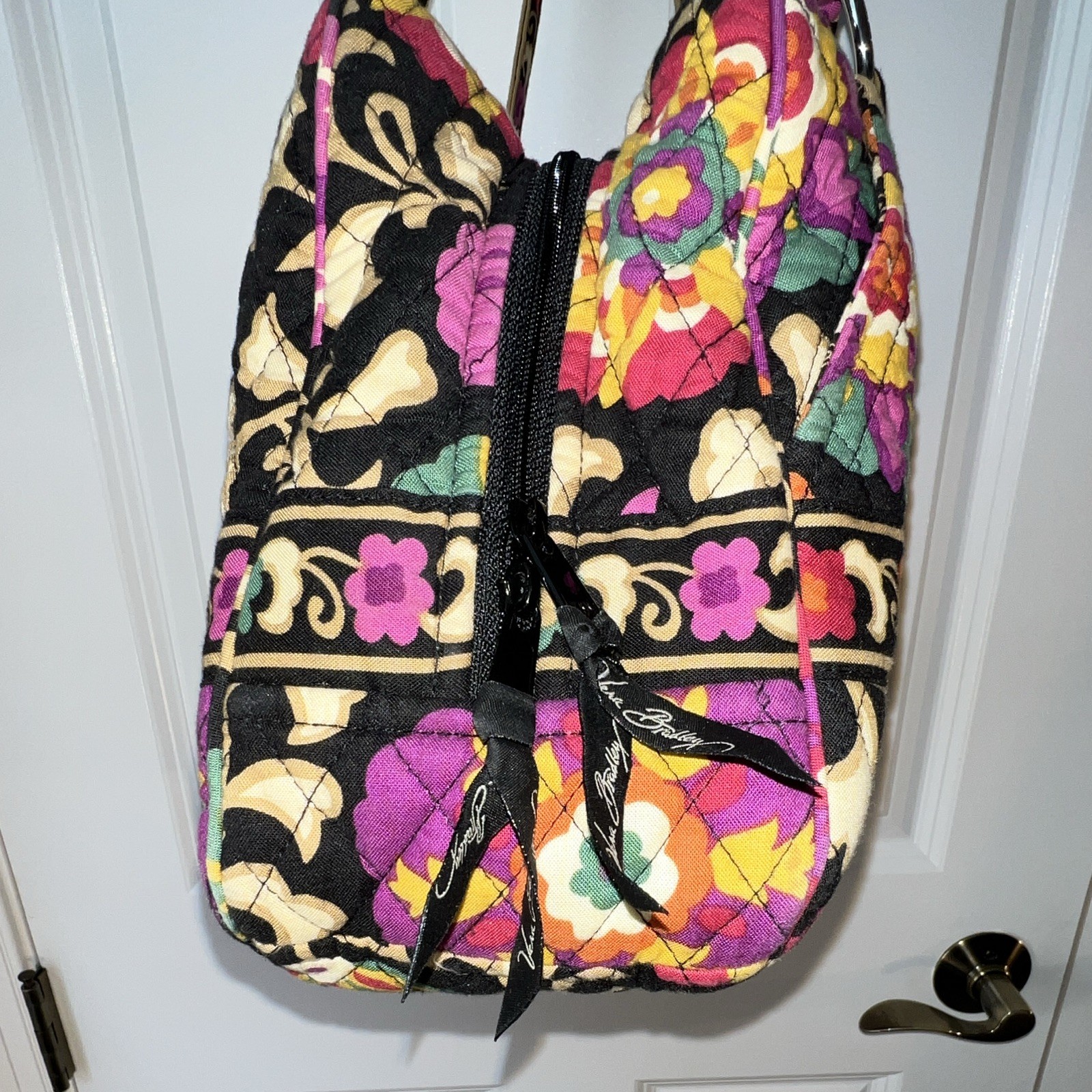 Vera Bradley Large Floral Shoulder Bag Black Multicolor Lined Inner Pockets Zip