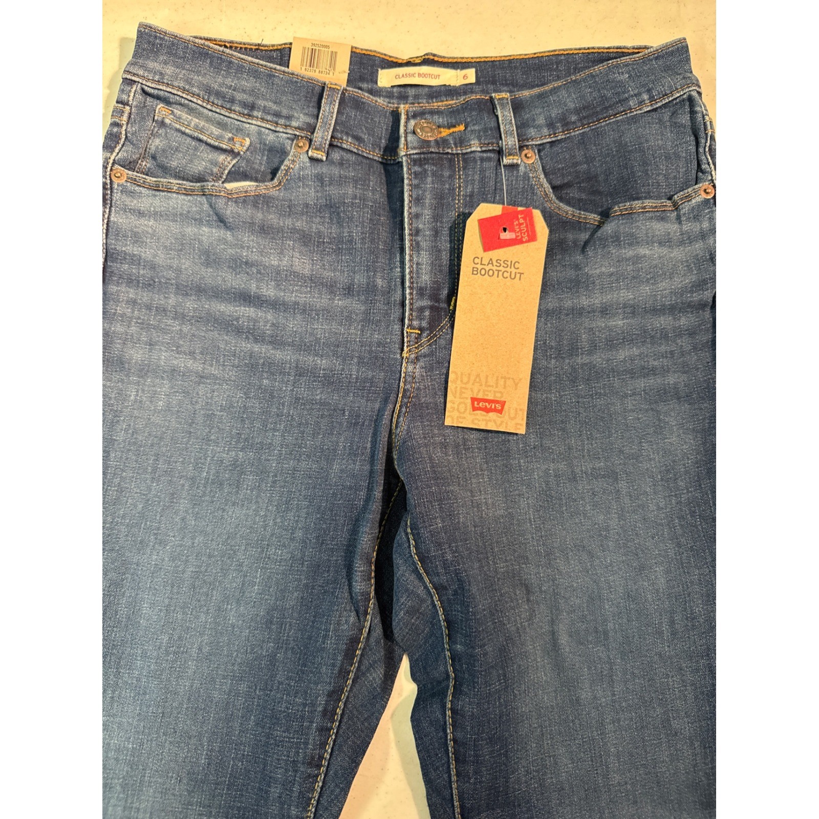 Levis Classic Bootcut Jeans Womens 6 Short W28 L30 Blue Mid Rise Denim New J19