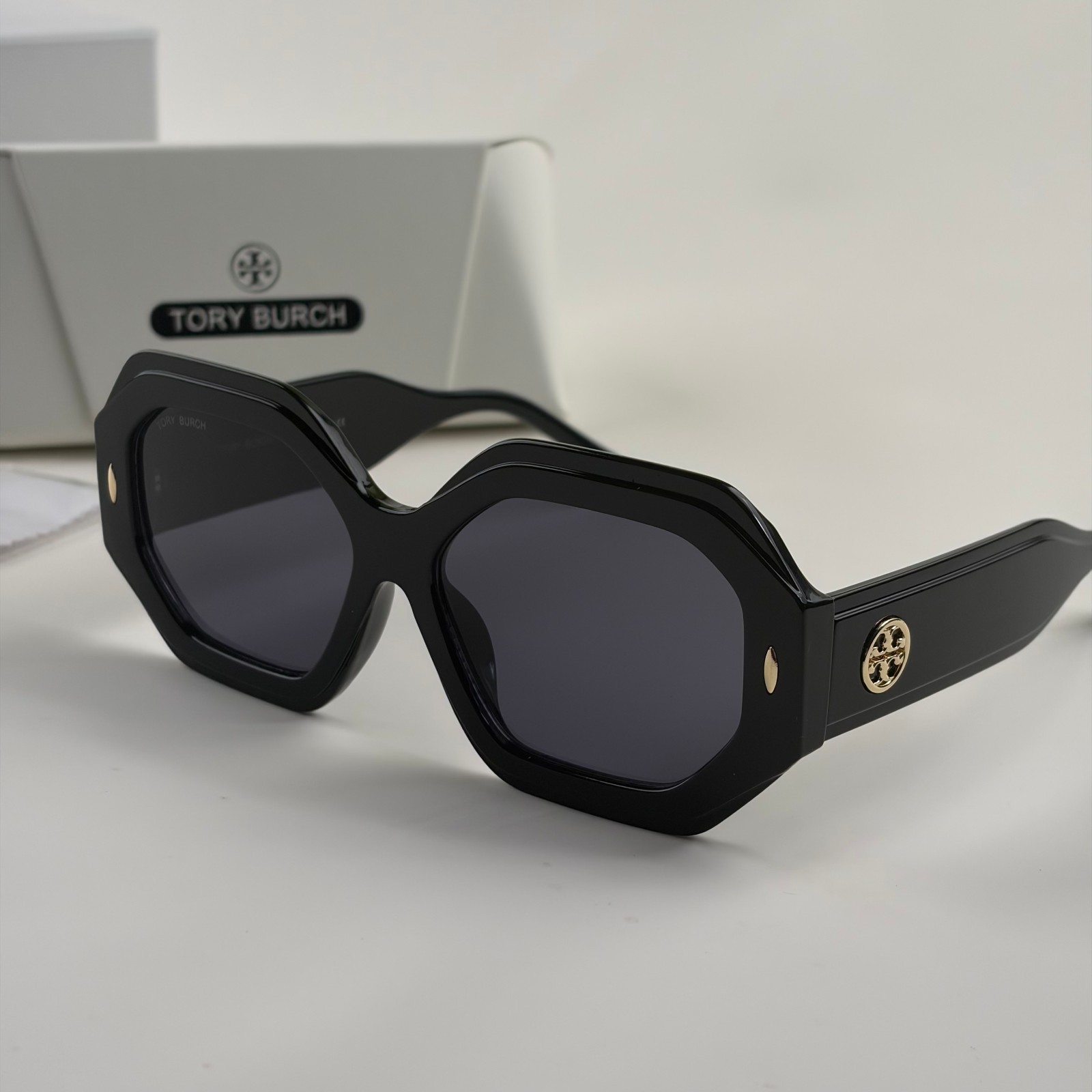 New In Box – Tory Burch Oversized Geometric Sunglasses Black Retro Square 52mm