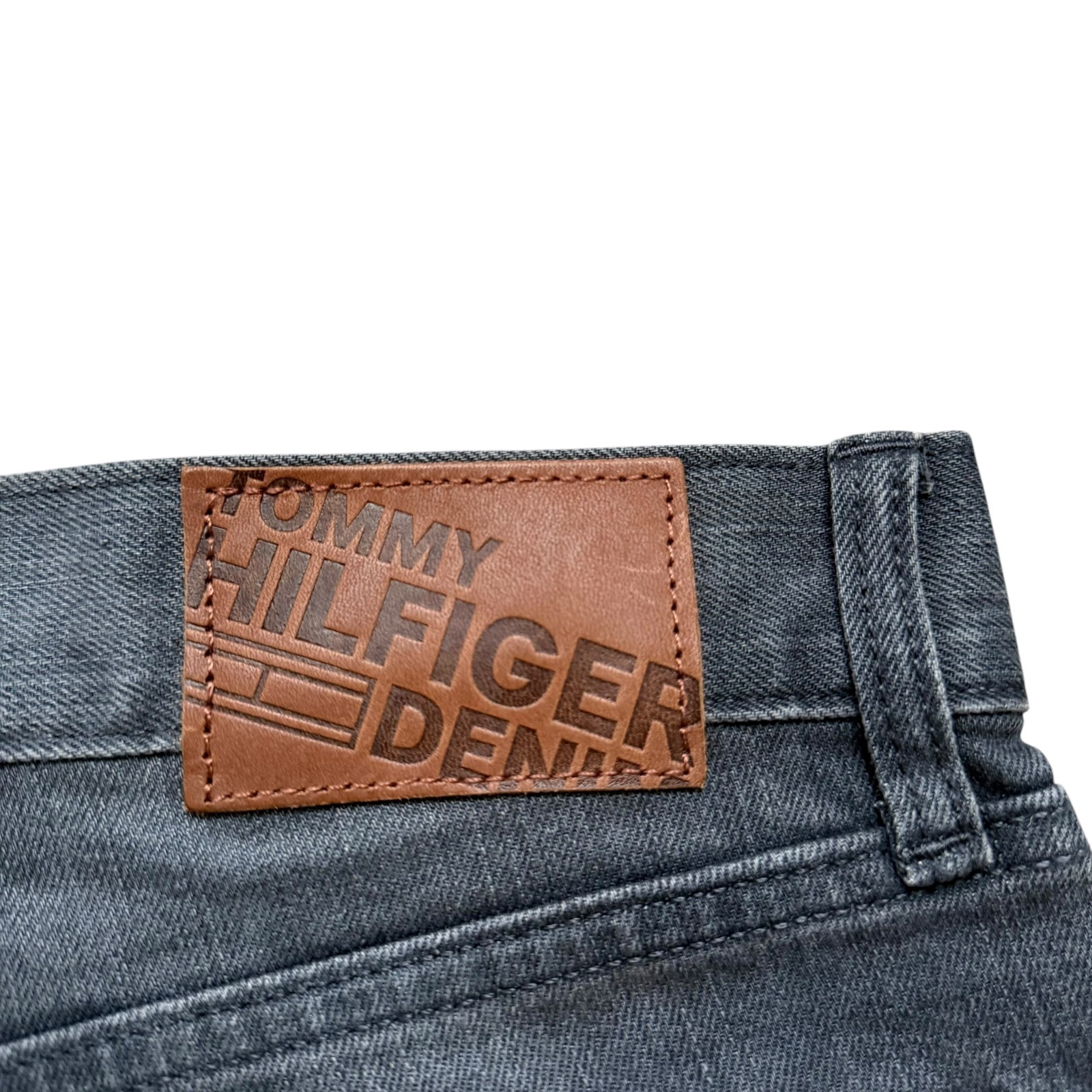 NWT Tommy Hilfiger Denim Men’s Dark Grey Stretch Straight Jeans Slightly Stiff