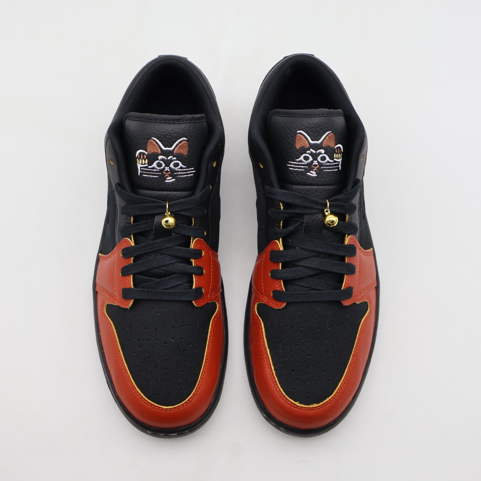 IQ3460-010 Nike Air Jordan 1 Low SE Lucky Cat (Men’s)