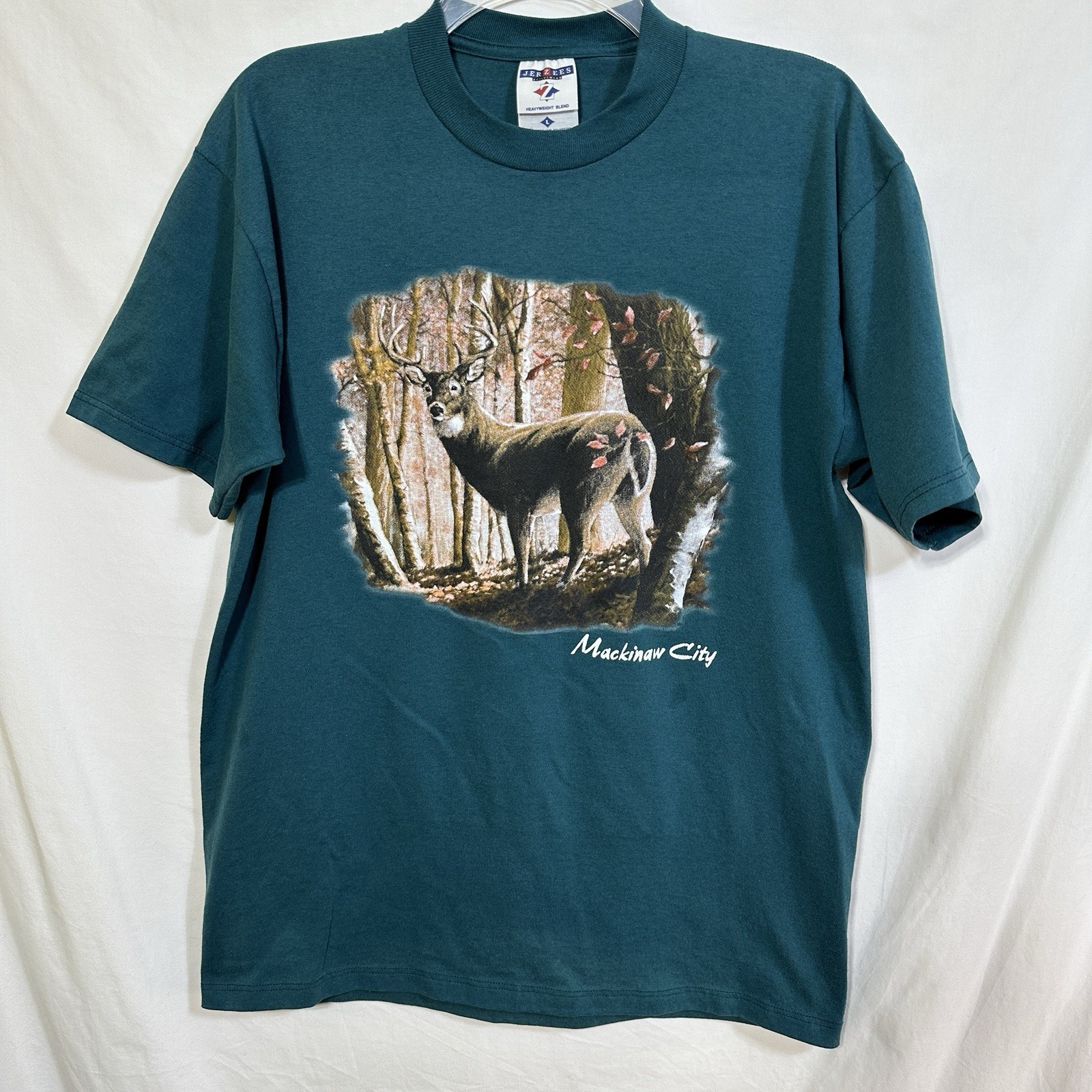 Vintage Mackinaw City Large Graphic T-Shirt White Tail Deer Buck Fall Hunting L