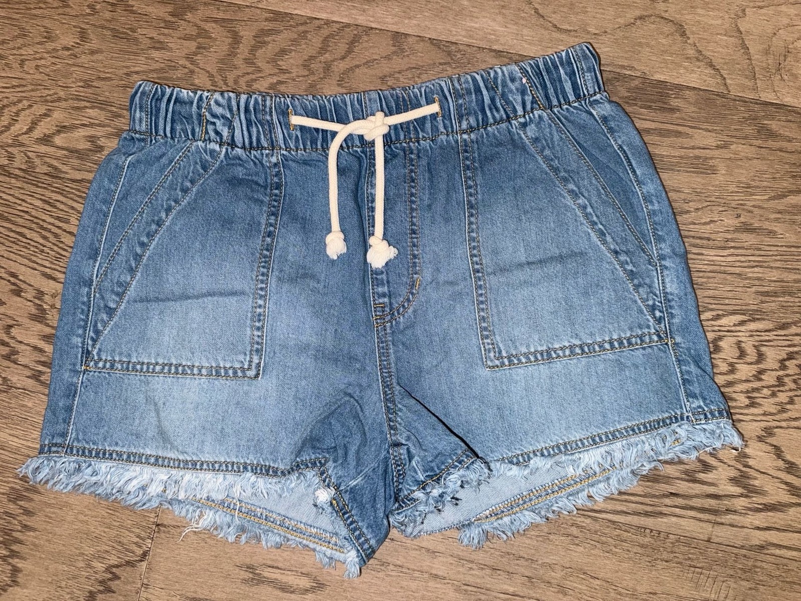 Altar’d State Women’s Elastic Waist Drawstring Frayed Hem Denim Shorts