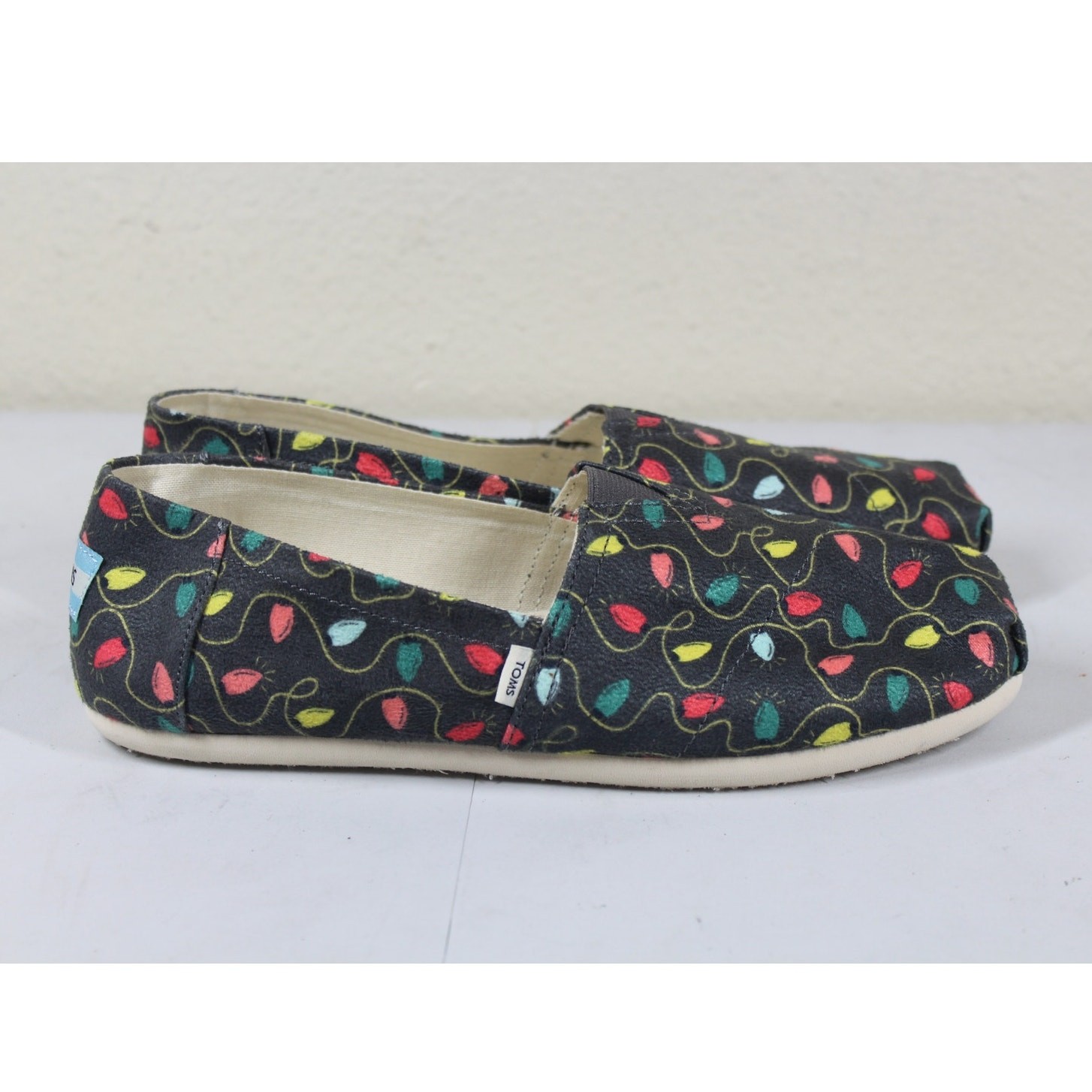 Toms Belmont Forged Iron Tree Lights Print Slip On Flats Shoes Women’s 8.5 NEW