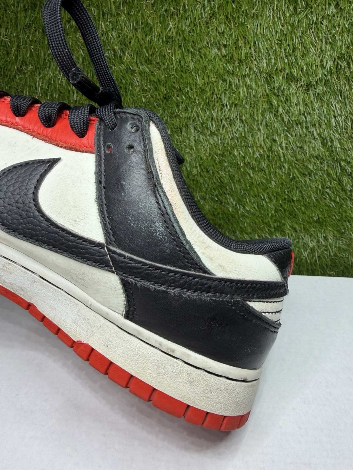 Nike Dunk Low EMB Chicago Bulls 75th Size 10.5 Mens Sneakers 2021 DD3363-100