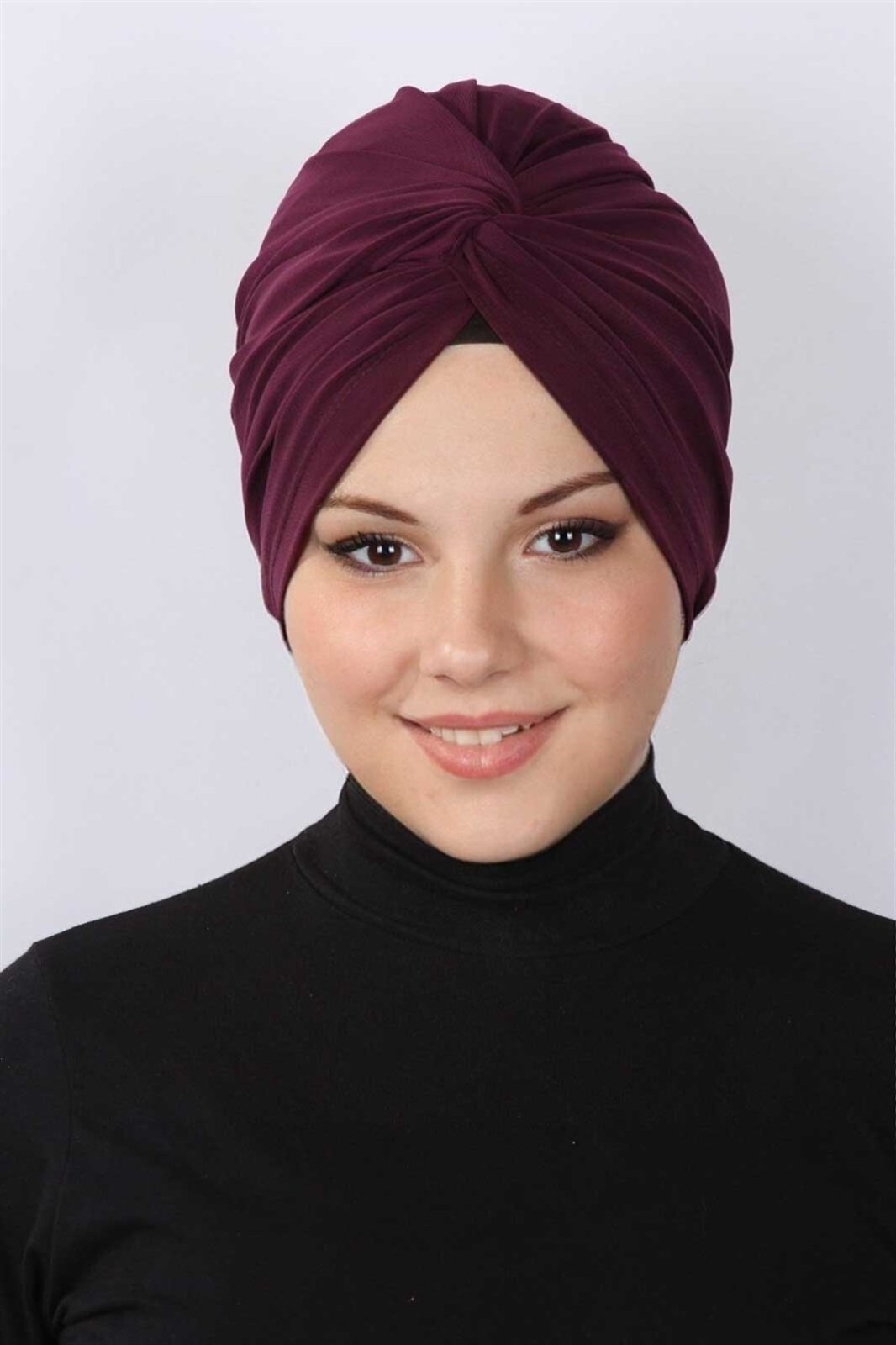 Modasuccess Twisted Bonnet