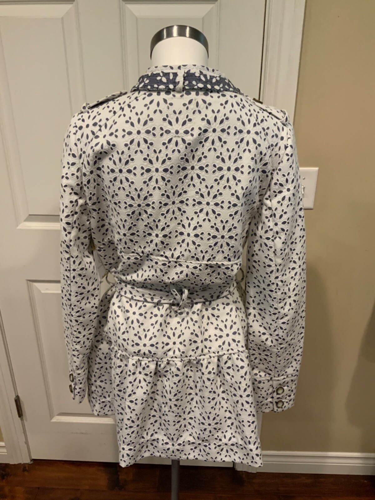 Elevenses White & Chambray Floral Eyelet Patterned Peplum Trench Jacket, Size 12