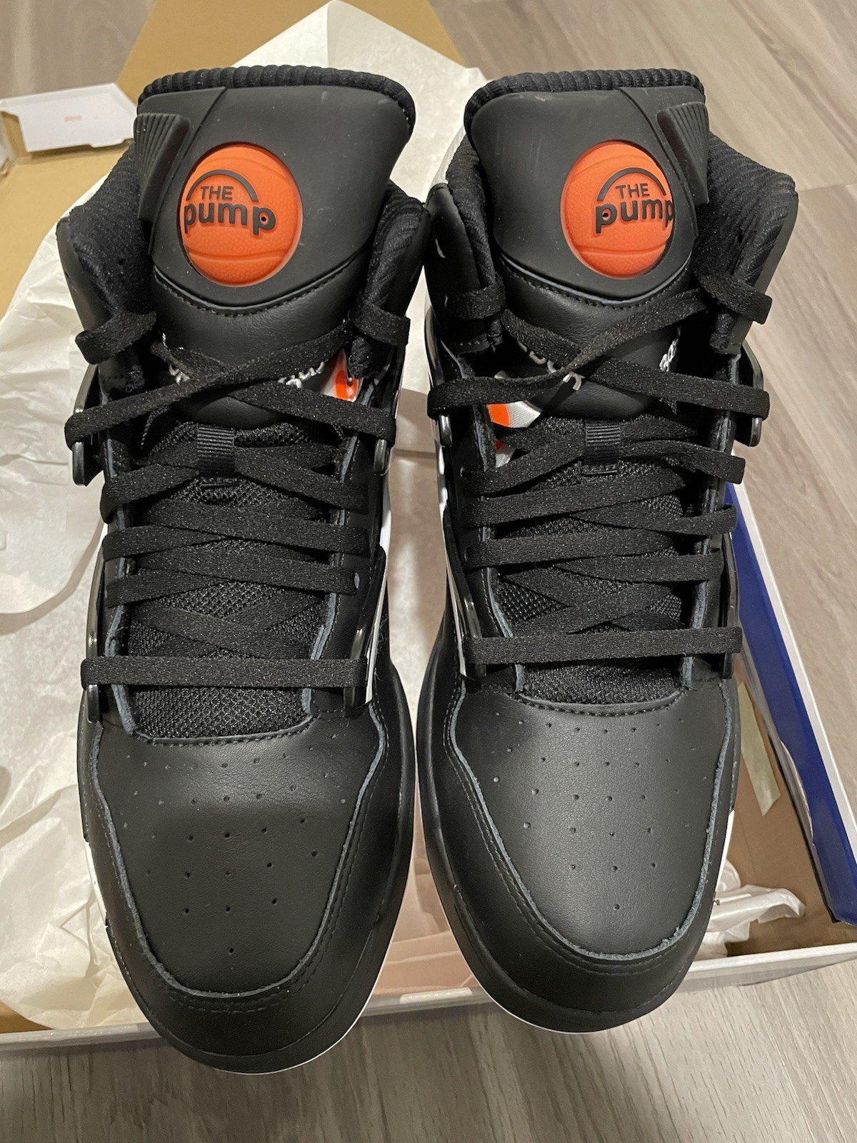 New Men’s Reebok Pump Omni Zone II – 2025 Retro White Black Orange — Size 10