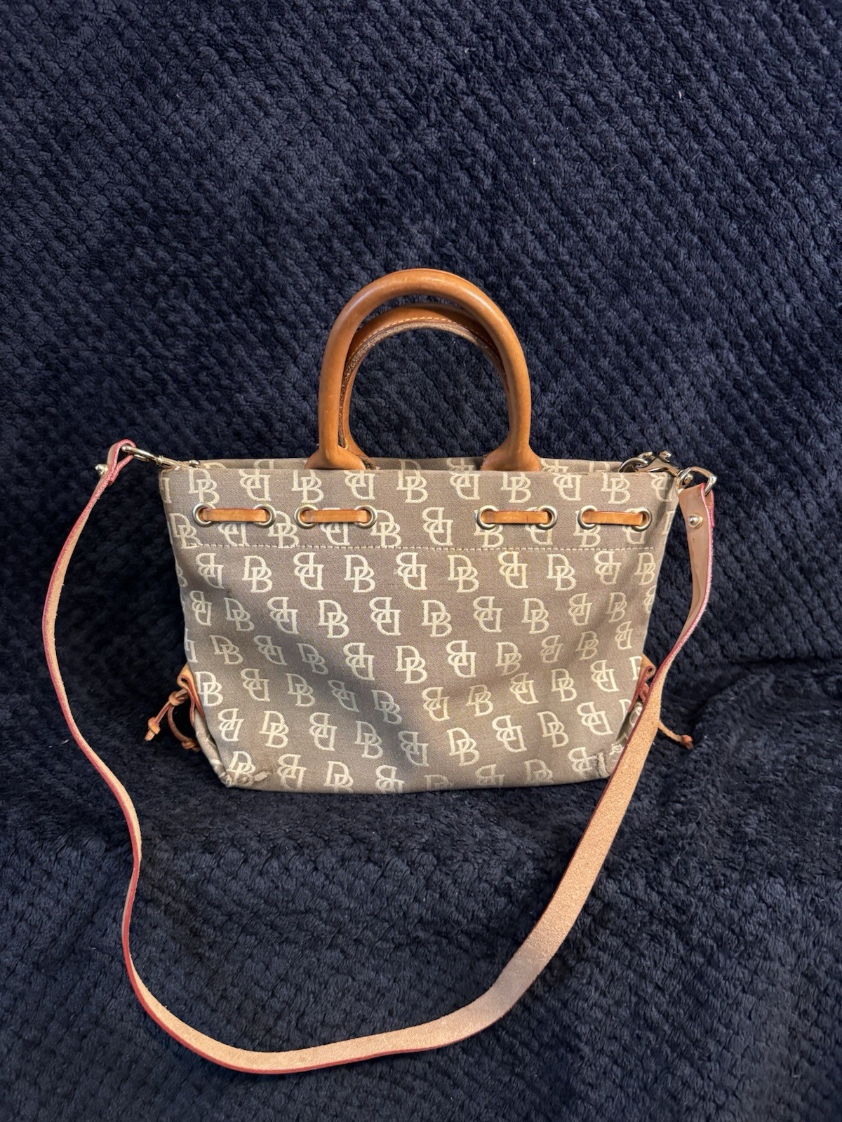 dooney and bourke crossbody leather