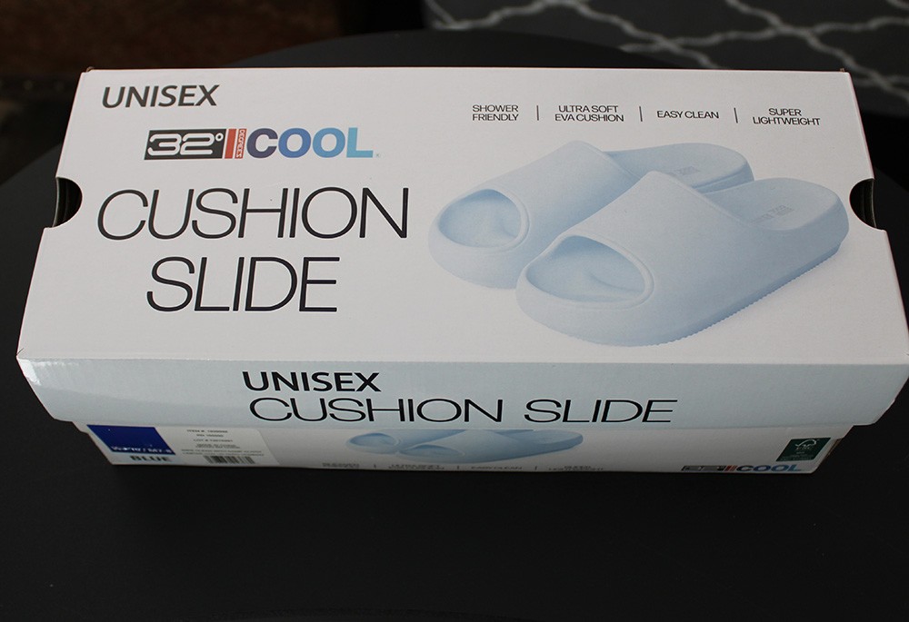 32 Degrees Unisex Size Medium (W 7.5-8.5 / M 5.5-6.5) Cushion Slide Sandal, Blue
