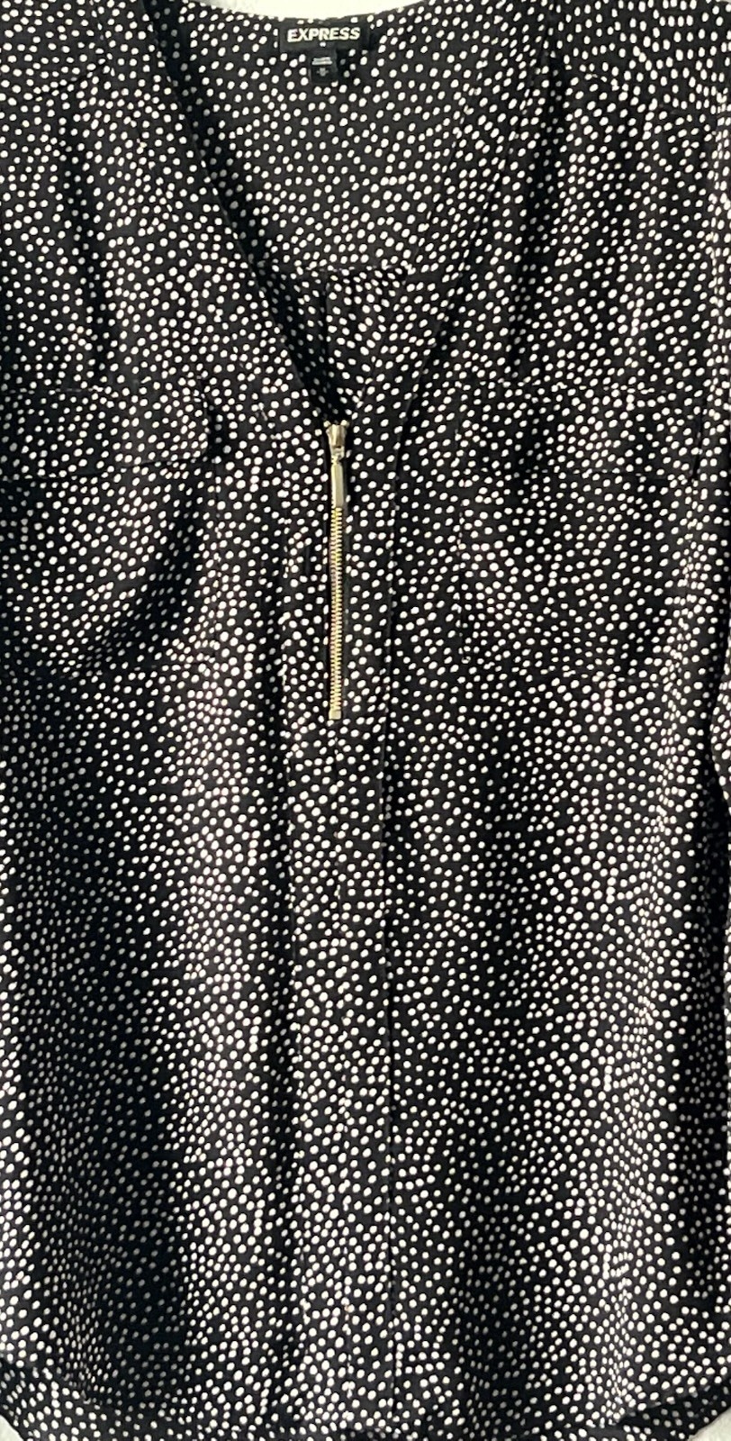 Express Women’s Micro-Dot Lightweight V Neck Adjustable Sleeve Blouse Size M