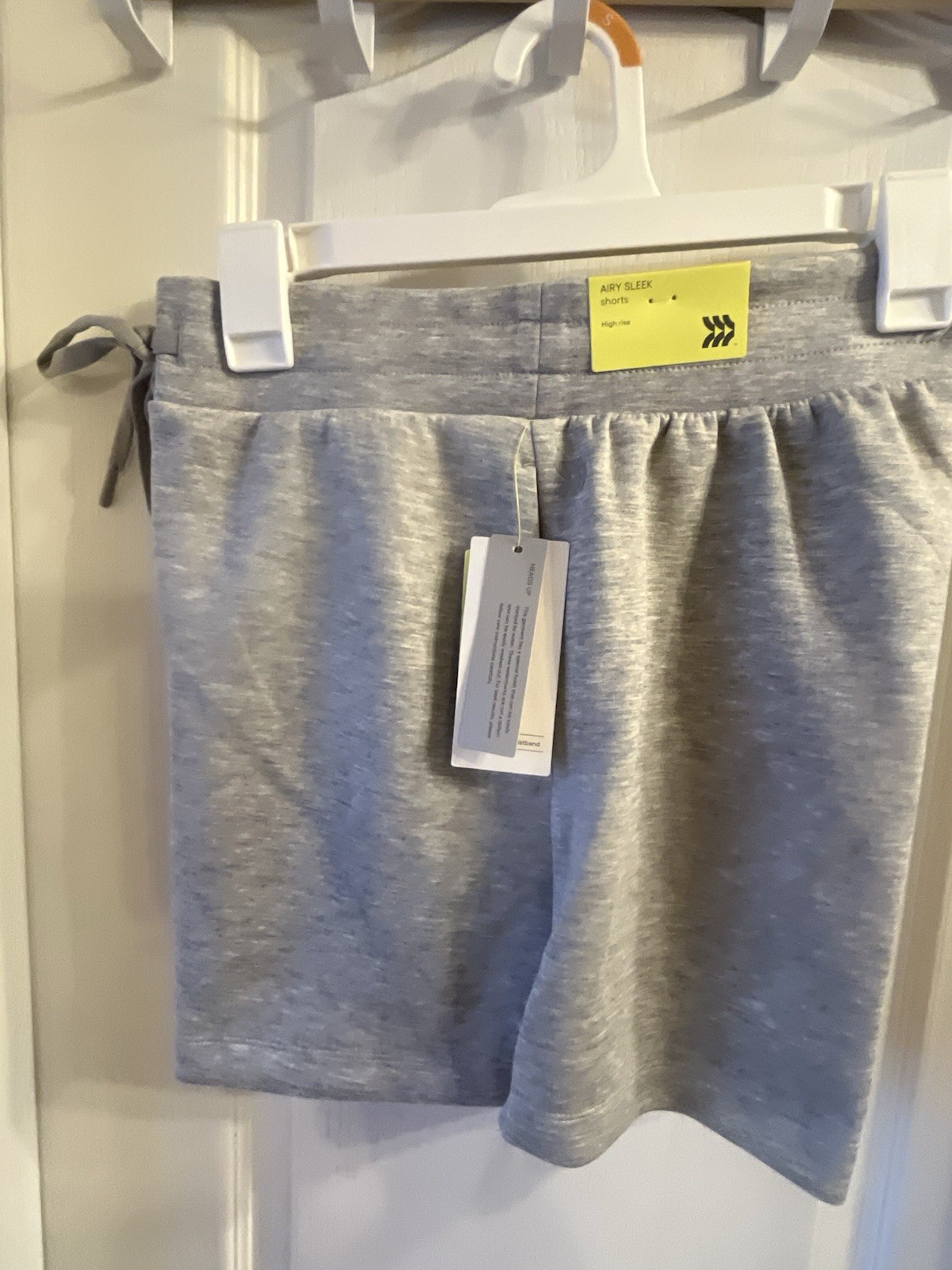 All in Motion Airy Sleek Women’s High Rise Heathered Gray Shorts S 3.5″