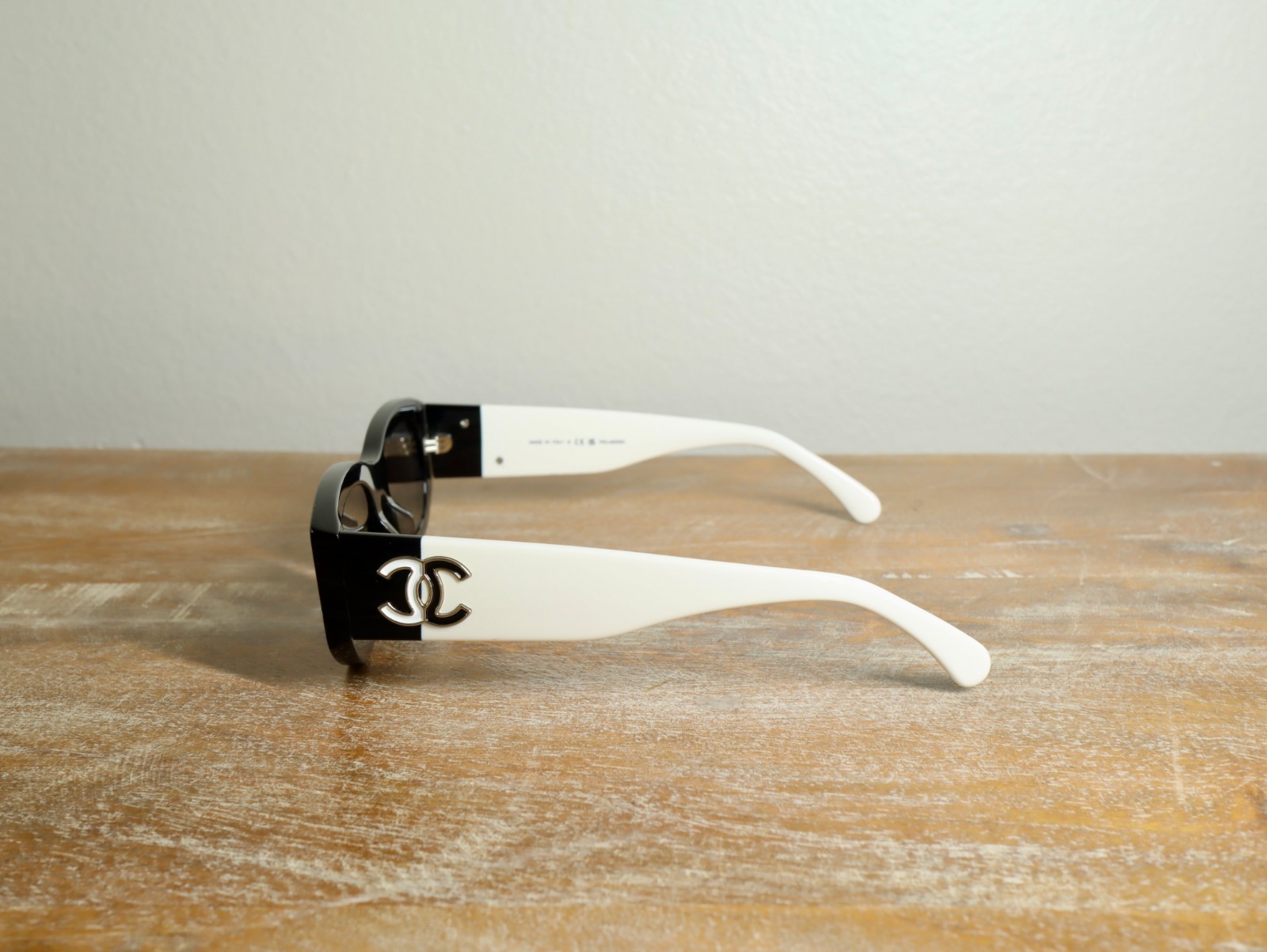 CHANEL CH5525 Rectangle Sunglasses 52mm Black White/Gray Polarized Lens 100% UV