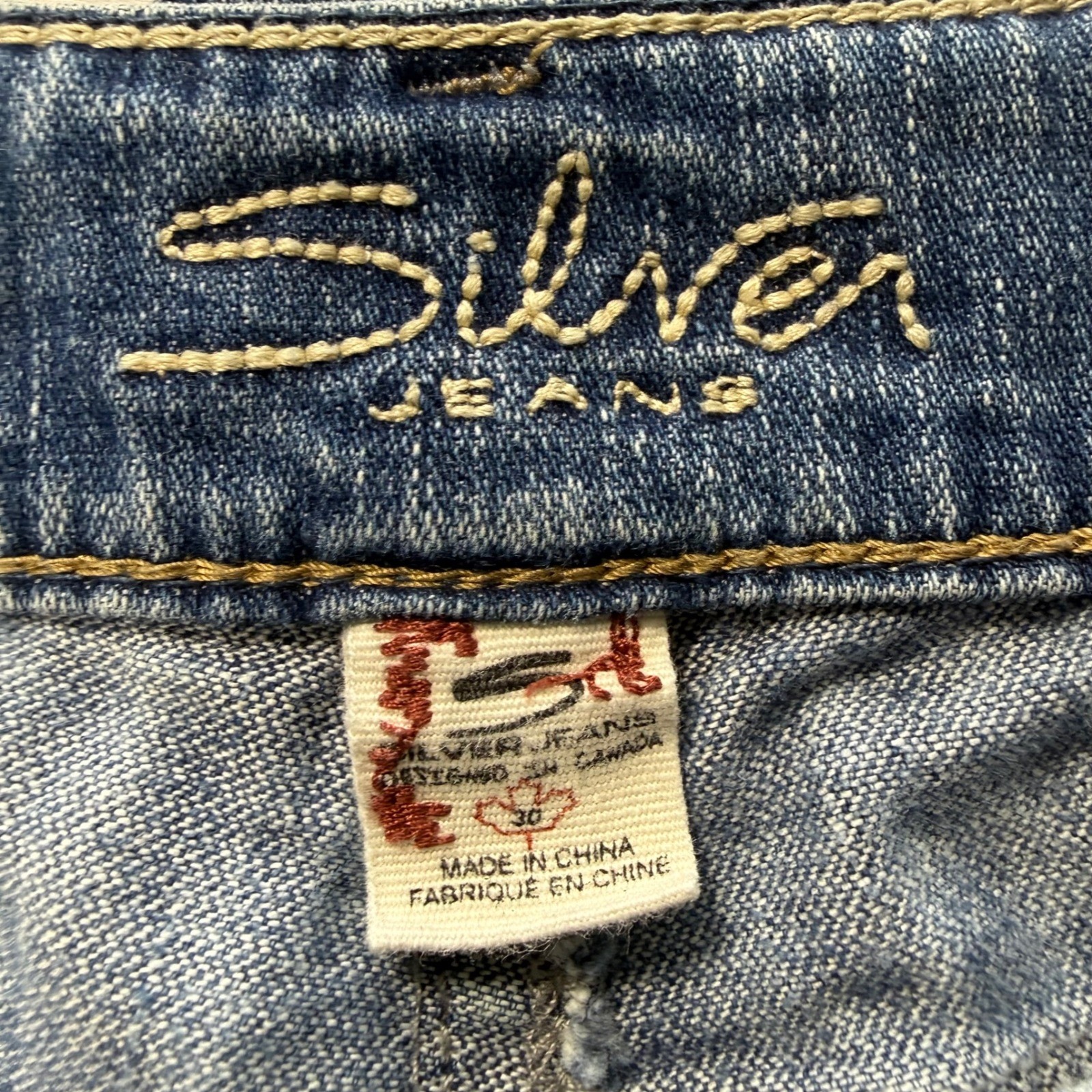 Silver Jeans Suki Mid Rise Bootcut Jeans Medium Wash Blue 30×32 Y2K Summer Party