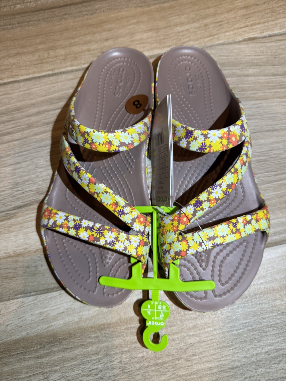 WOMEN’S CROCS KADEE II TRUFFLE/RETRO FLORAL Z STRAP WATER FRIENDLY SANDALS 8 NWT