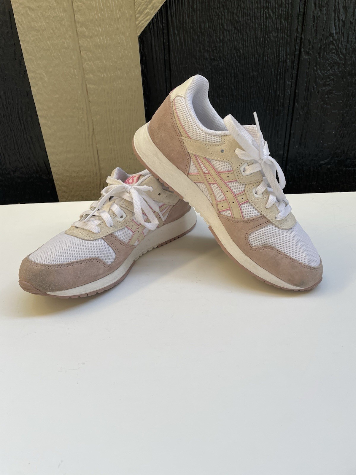 ASICS Lyte Classic Beige Cream Tan Mesh Suede Sporty Sneakers Womens Size 8