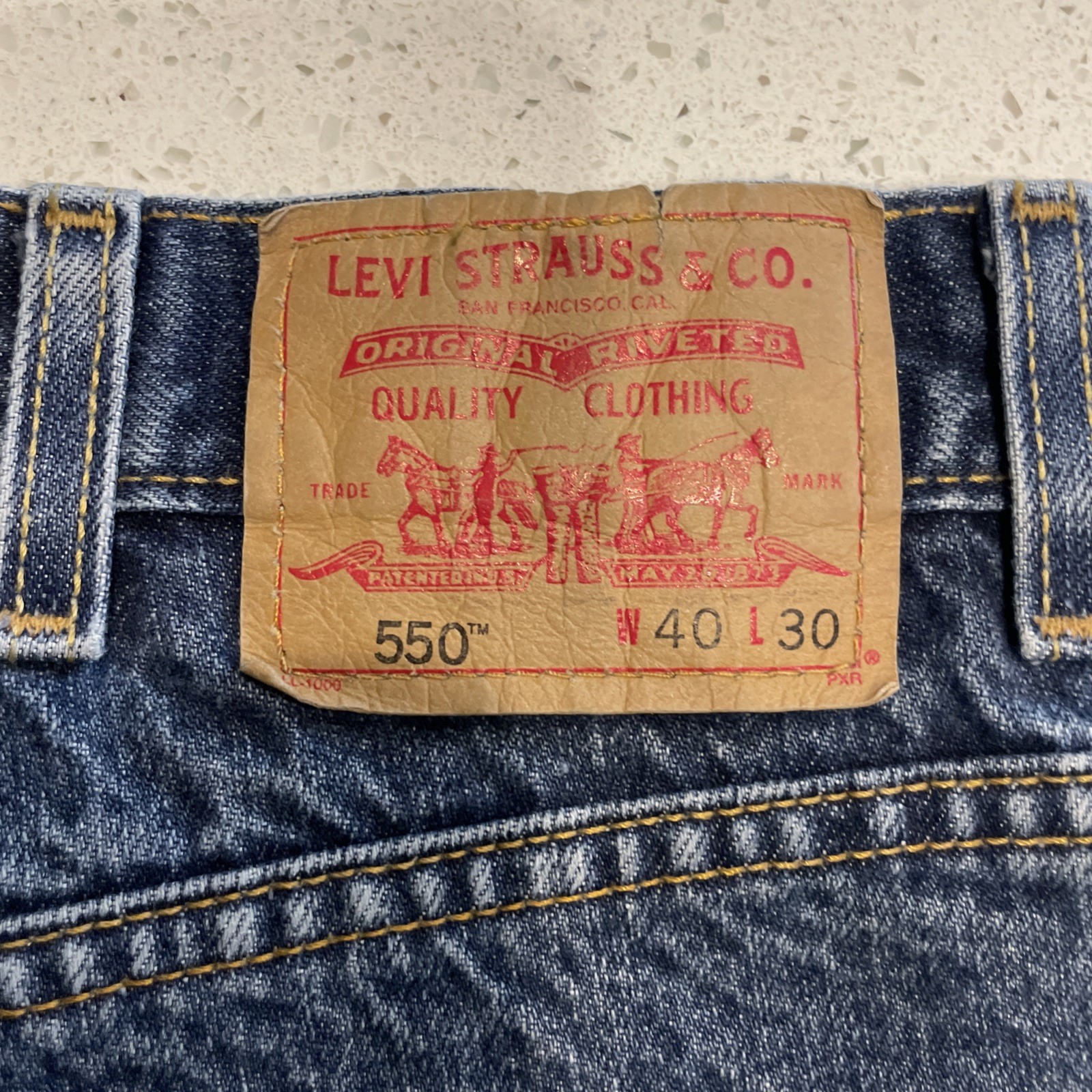 Vintage Y2K Levi’s 550 Mens 40/30 Relaxed Fit Jeans Red Tab 04/2003 Mexico