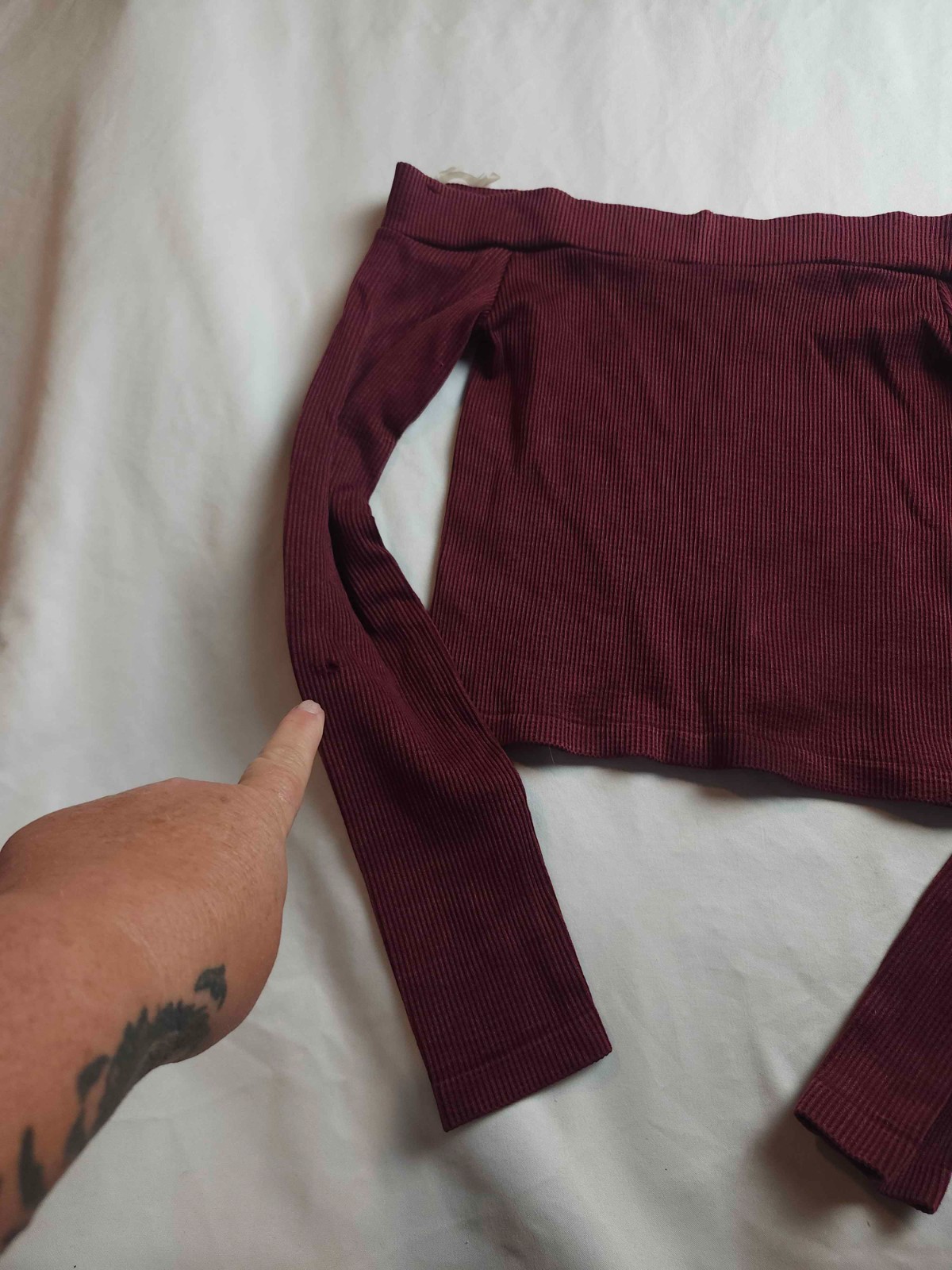 Aéropostale Seamless Top Womens Small Red Off The Shoulder Long Sleeve Stretch