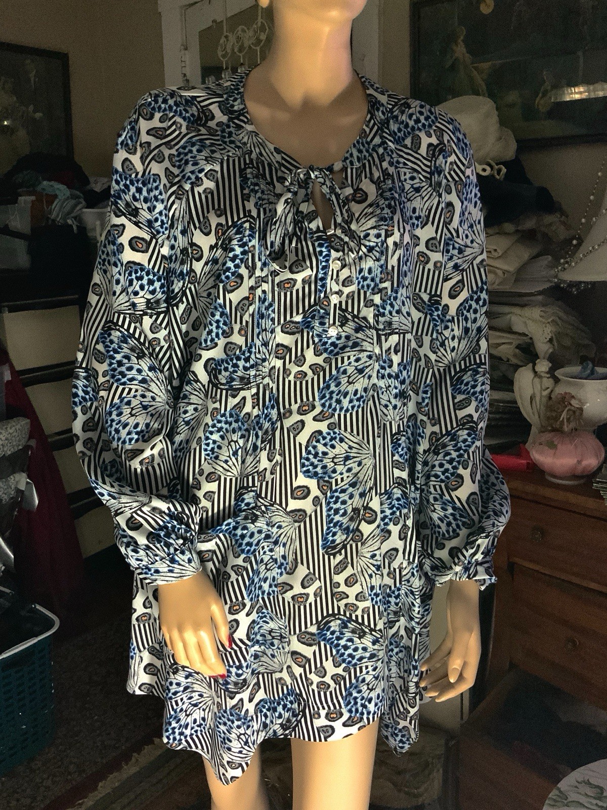 Melissa McCarthy Seven7 Top Womens 2X Butterfly Long Sleeve Flowy Lightweight