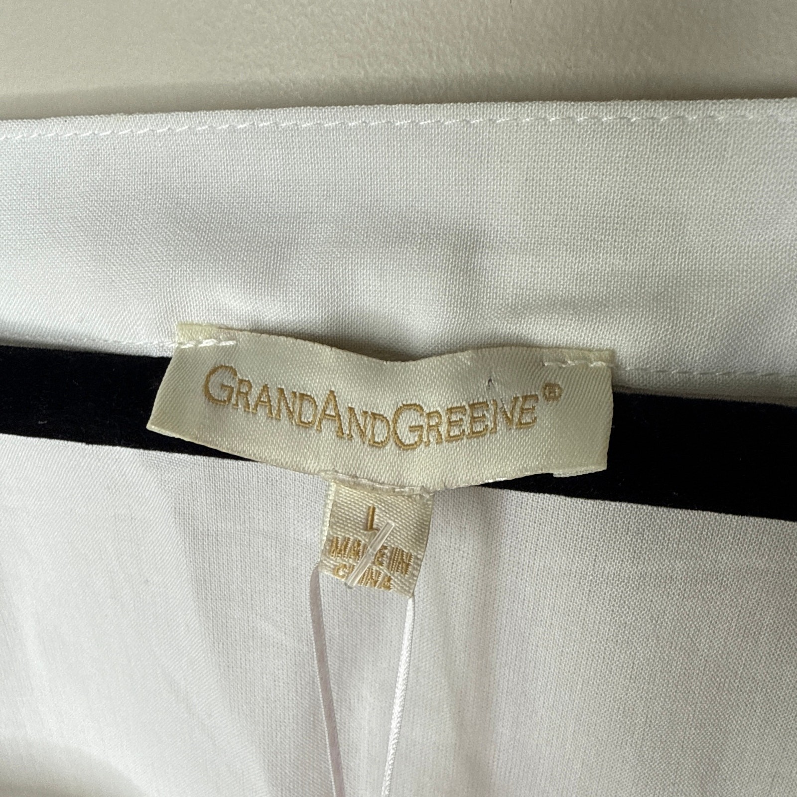 NEW NWT Grand & Greene Butterfly & Floral Applique White Top Size Large Fairy