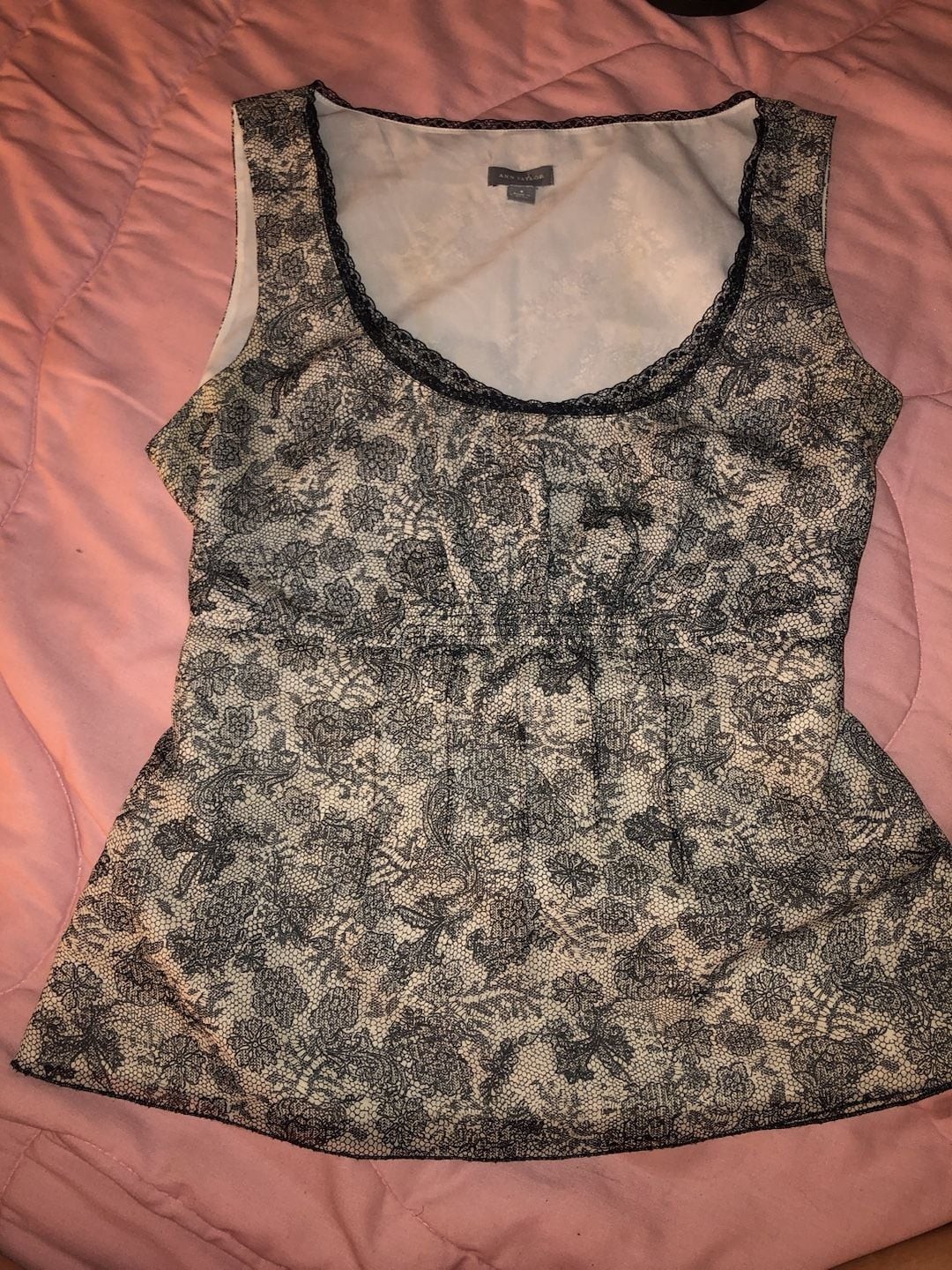 Milkmaid meets y2k in this fire Ann Taylor Black and Cream Sleeveless Silk Tank