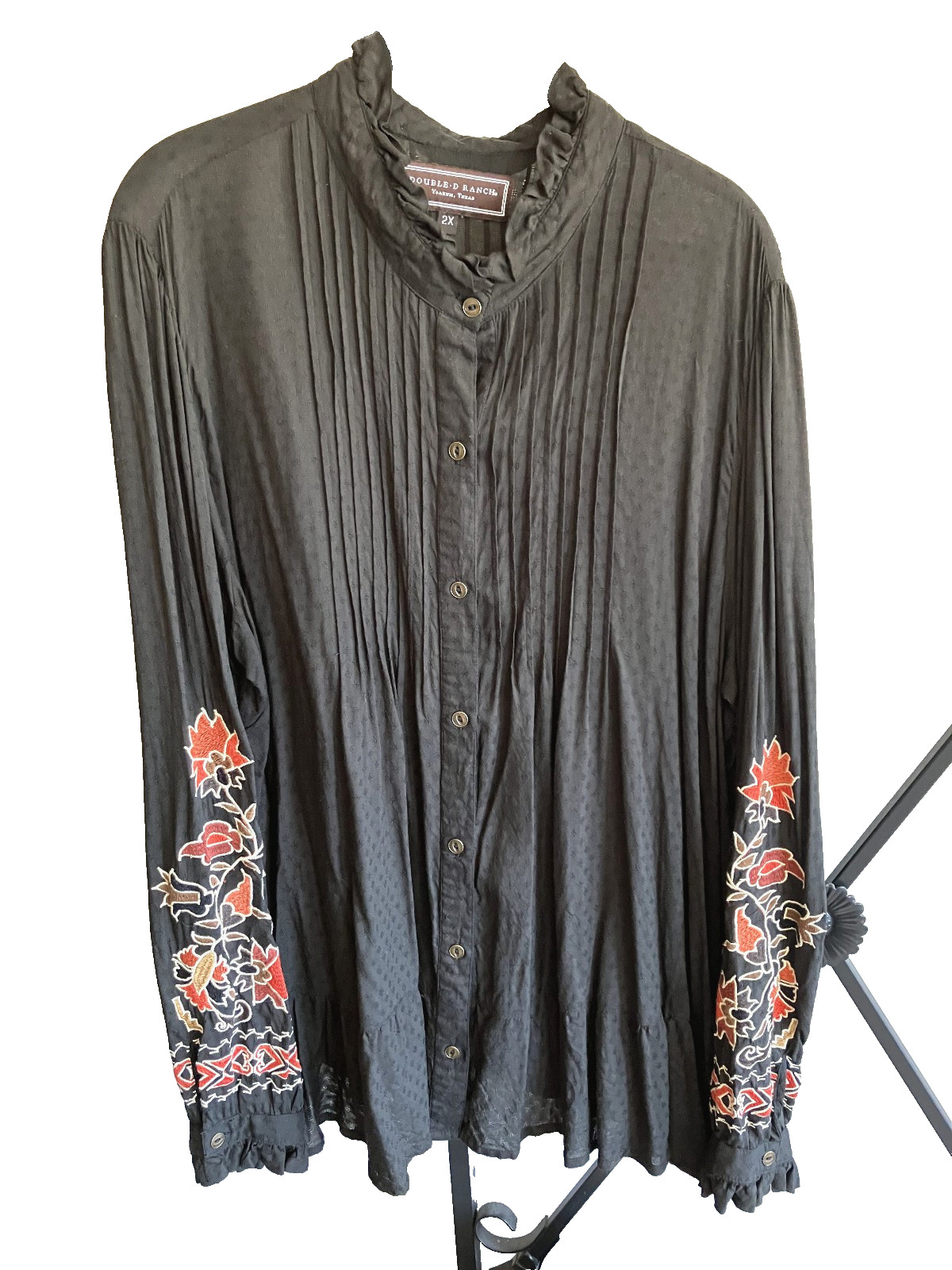Double D Ranch Black Embroidered Ruffle Collar Top – Size 2X