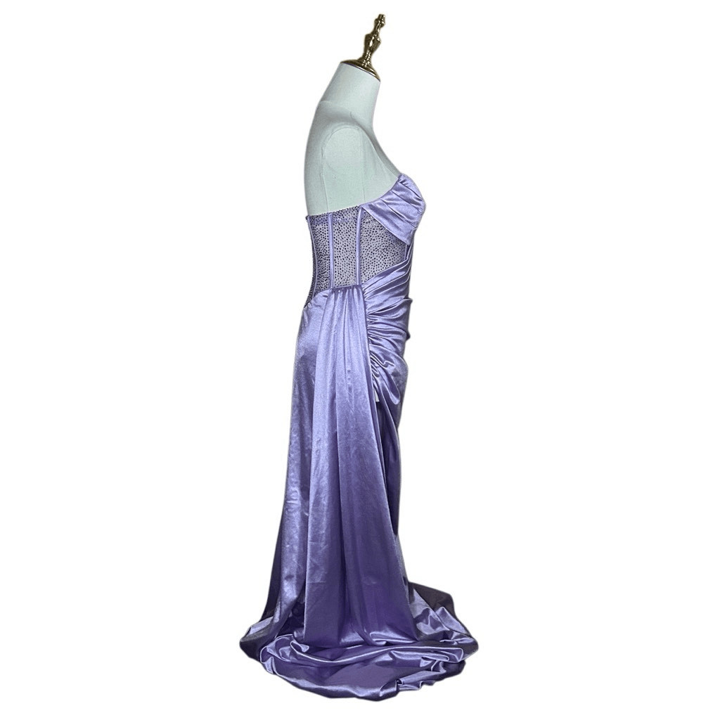 NWT Ladivine By Cinderella Divine Lavender Prom Long Gown Size 4 Satin Beaded