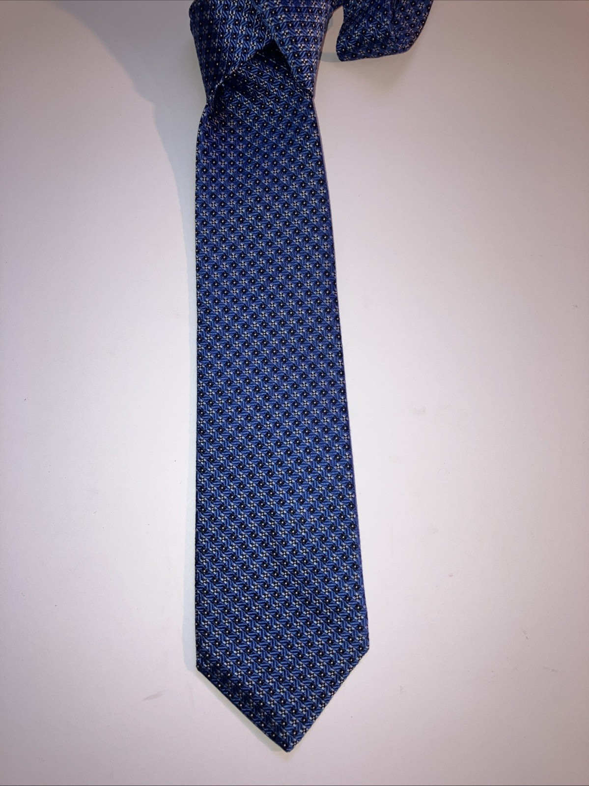 Brooks Brothers 346 pure silk TIE 58 X 3 Creased As Shown