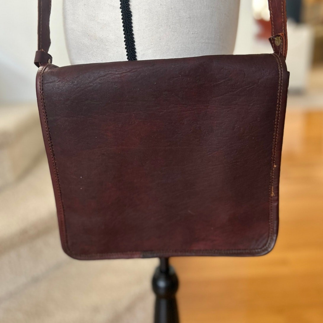 Vintage Unbranded Chocolate Brown Leather Crossbody Satchel 10×11 inches
