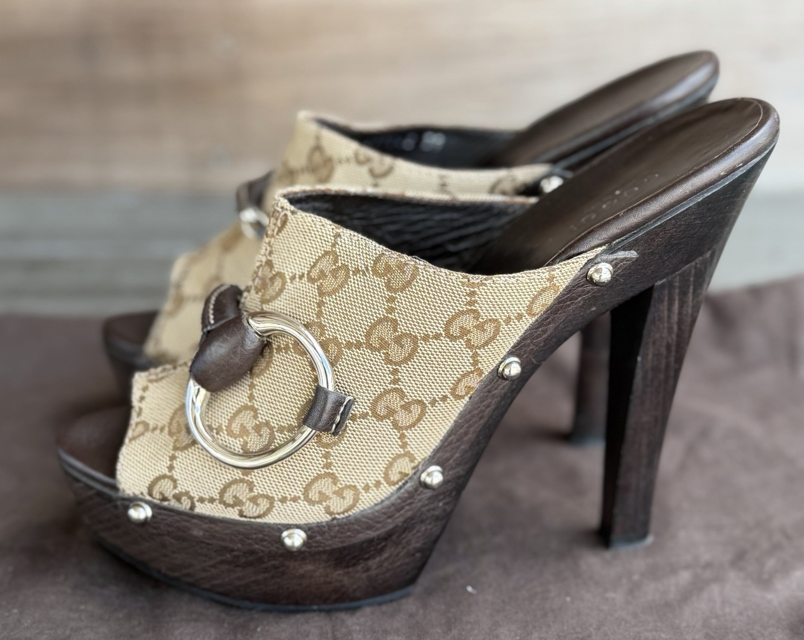Gucci Beige/Ebony GG Canvas Horsebit Platform Wood Mule Heels Size 39