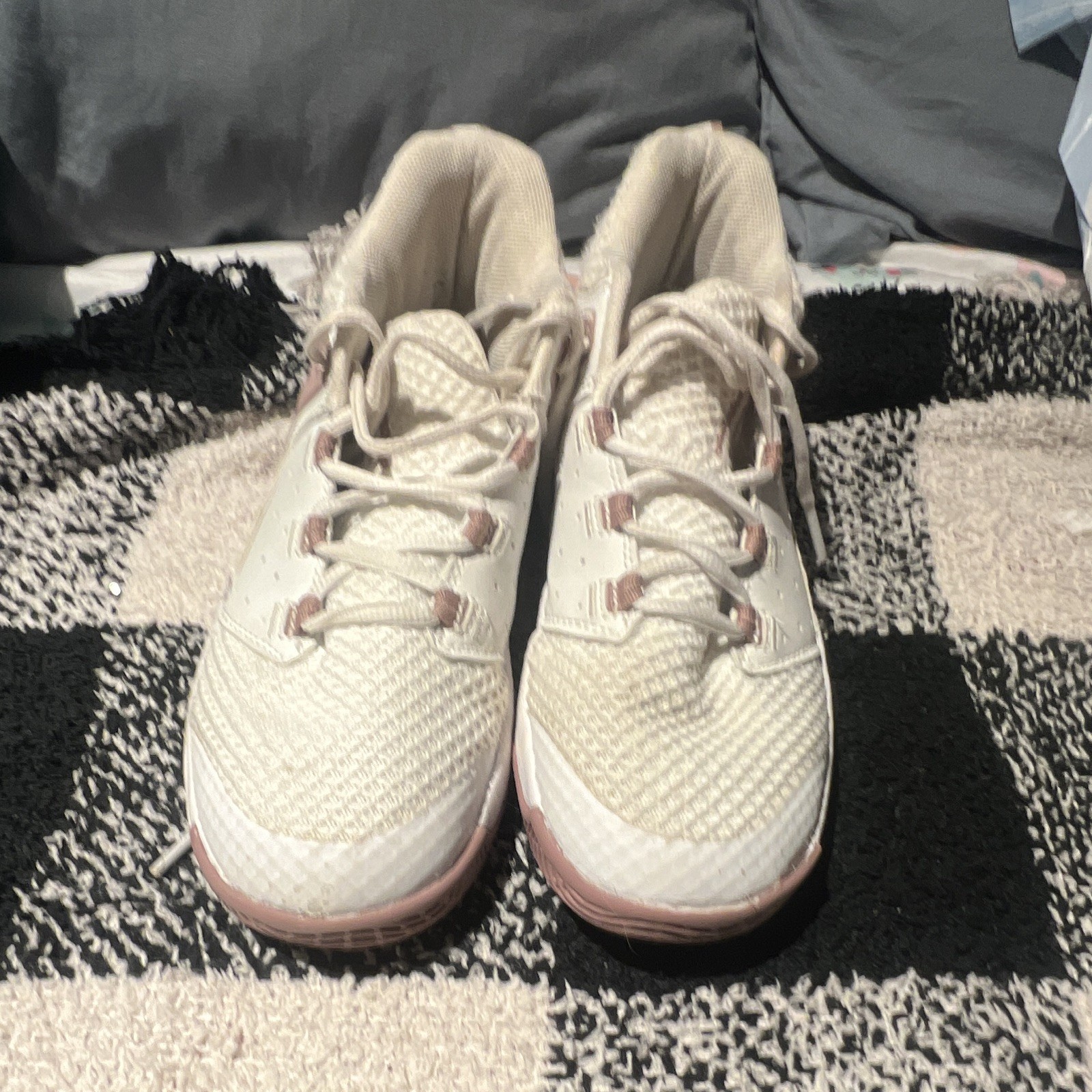 adidas Kids Athletic Sneaker Mid Top Lace Up White/Pink US 4 UK 3.5 EU 36