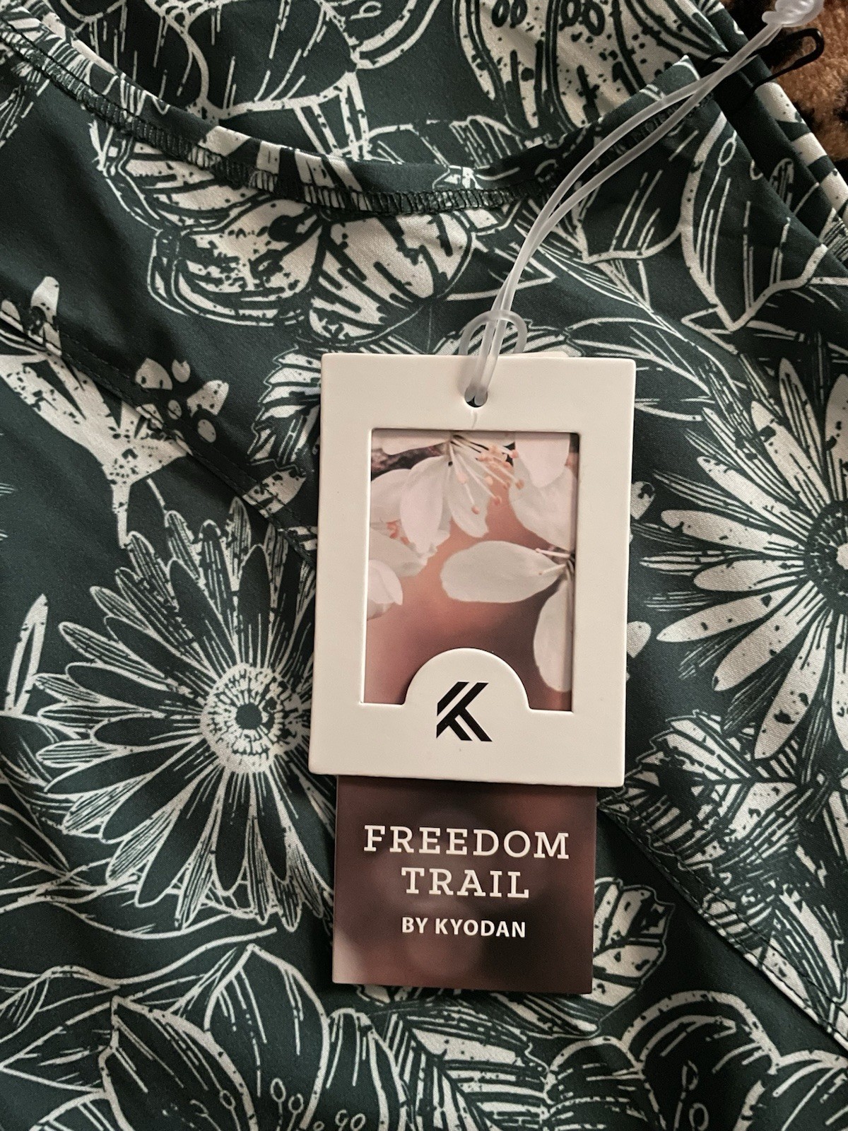 FREEDOM TRAIL By KYODAN*Green & White Activewear*Fish Gear* Dress Women’s Size S