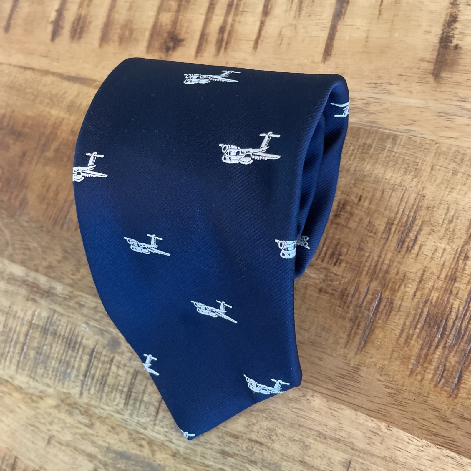 Vintage G. L. Harvale & Co. Polyester Airplane NAVY Palm Beach 55″ x 4″ Tie