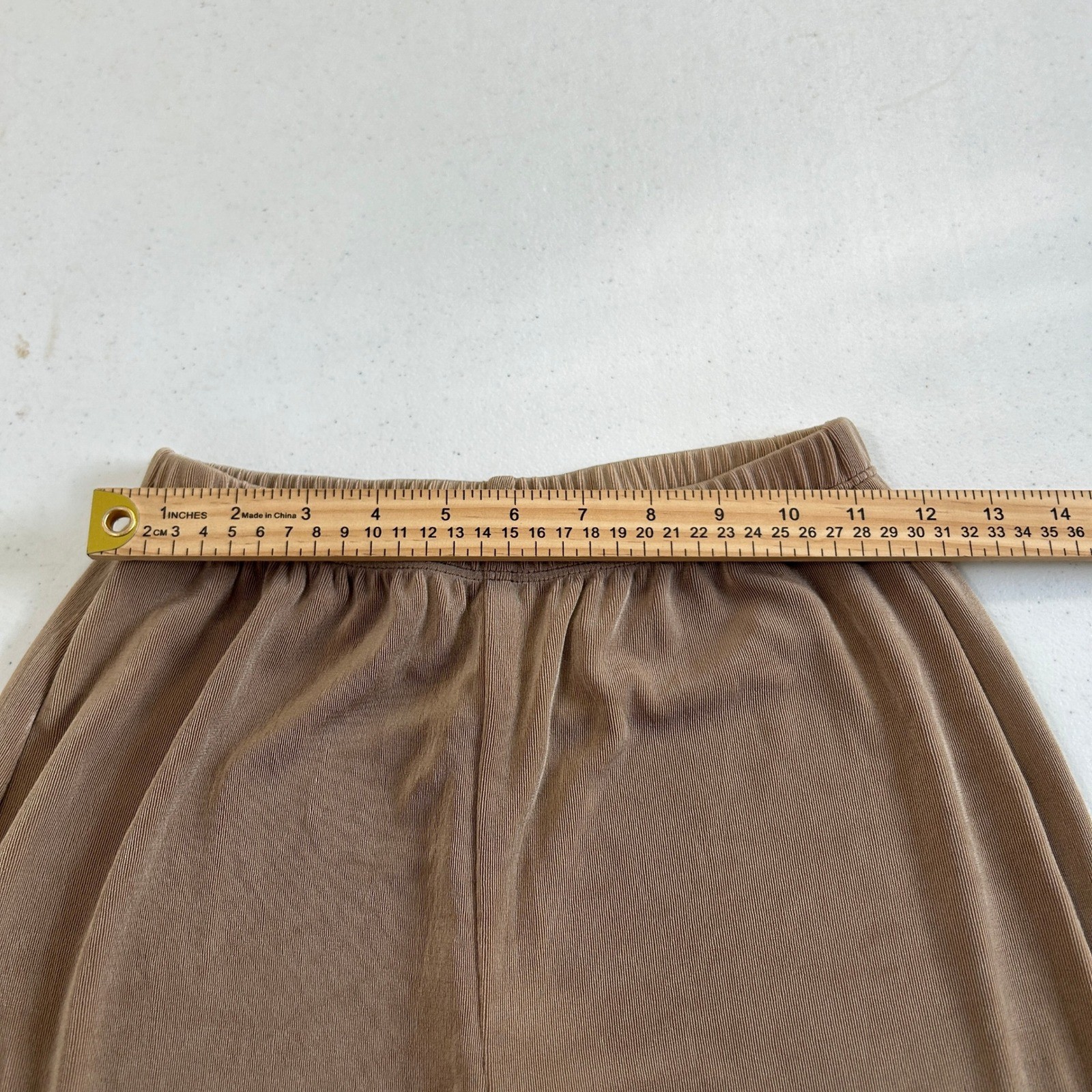 Chicos Travelers Tan Wide Leg Ribbed Slinky Pants Elastic Waist Size 0 Small