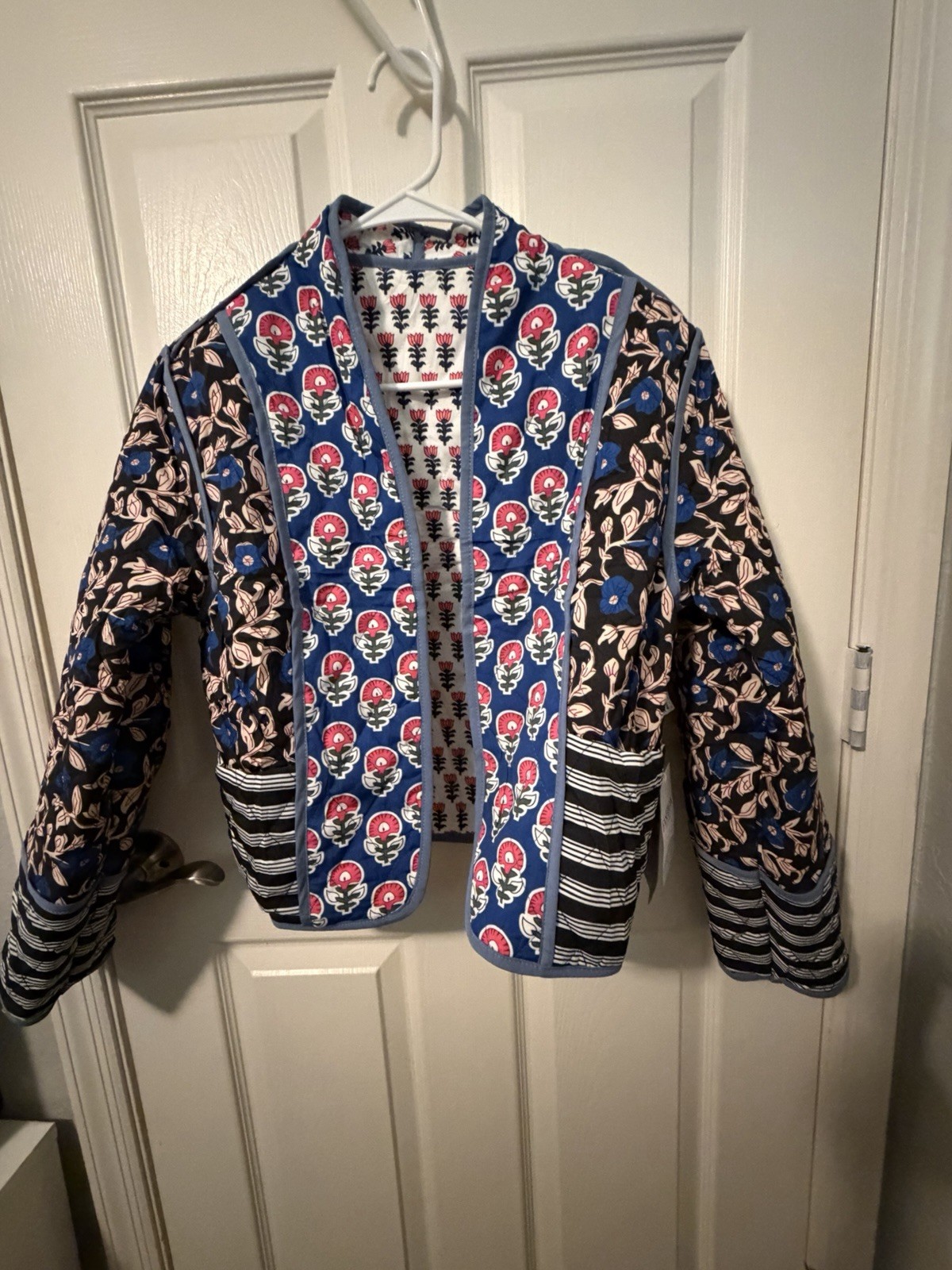 Beautiful Reversible Quilted Jacket Size Small