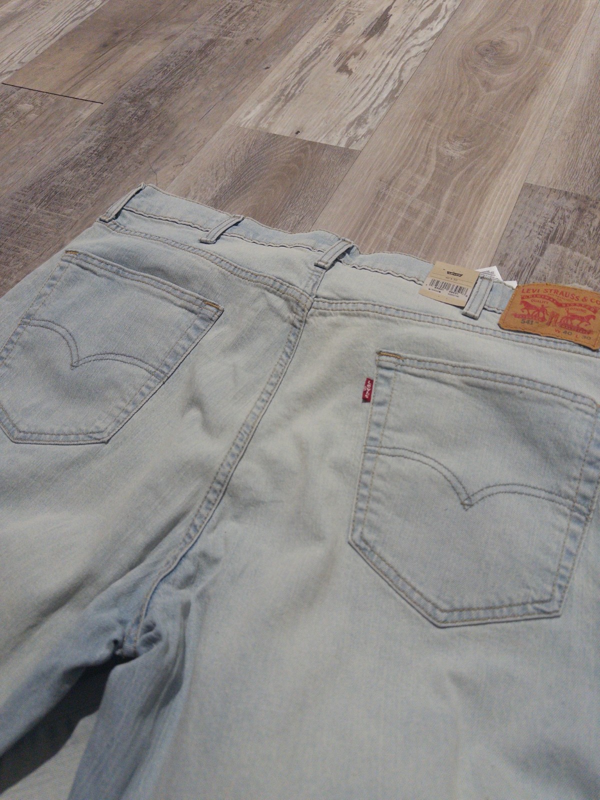 Levi’s 541 Athletic Taper Jeans Men’s 40×30 Denim Light Wash NWT