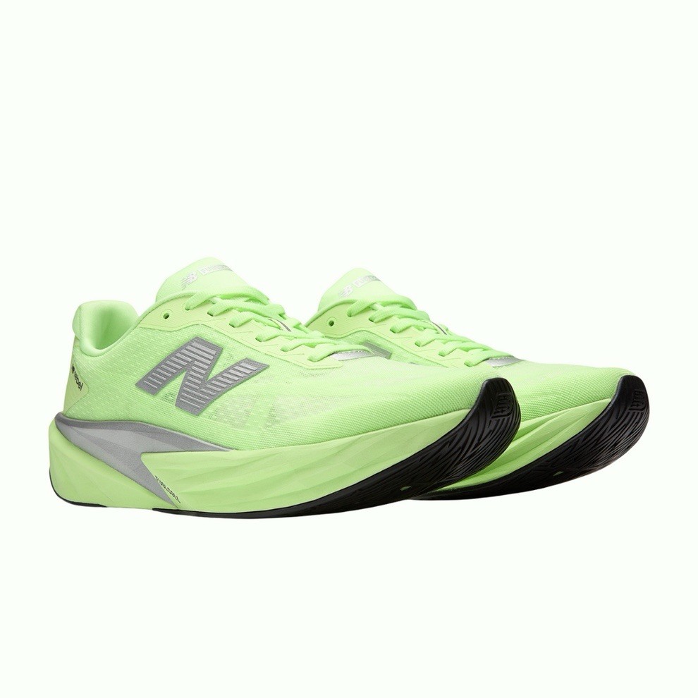 New Balance Fuelcell Rebel v5 Size 10.5M/12W Volt Green/Silver