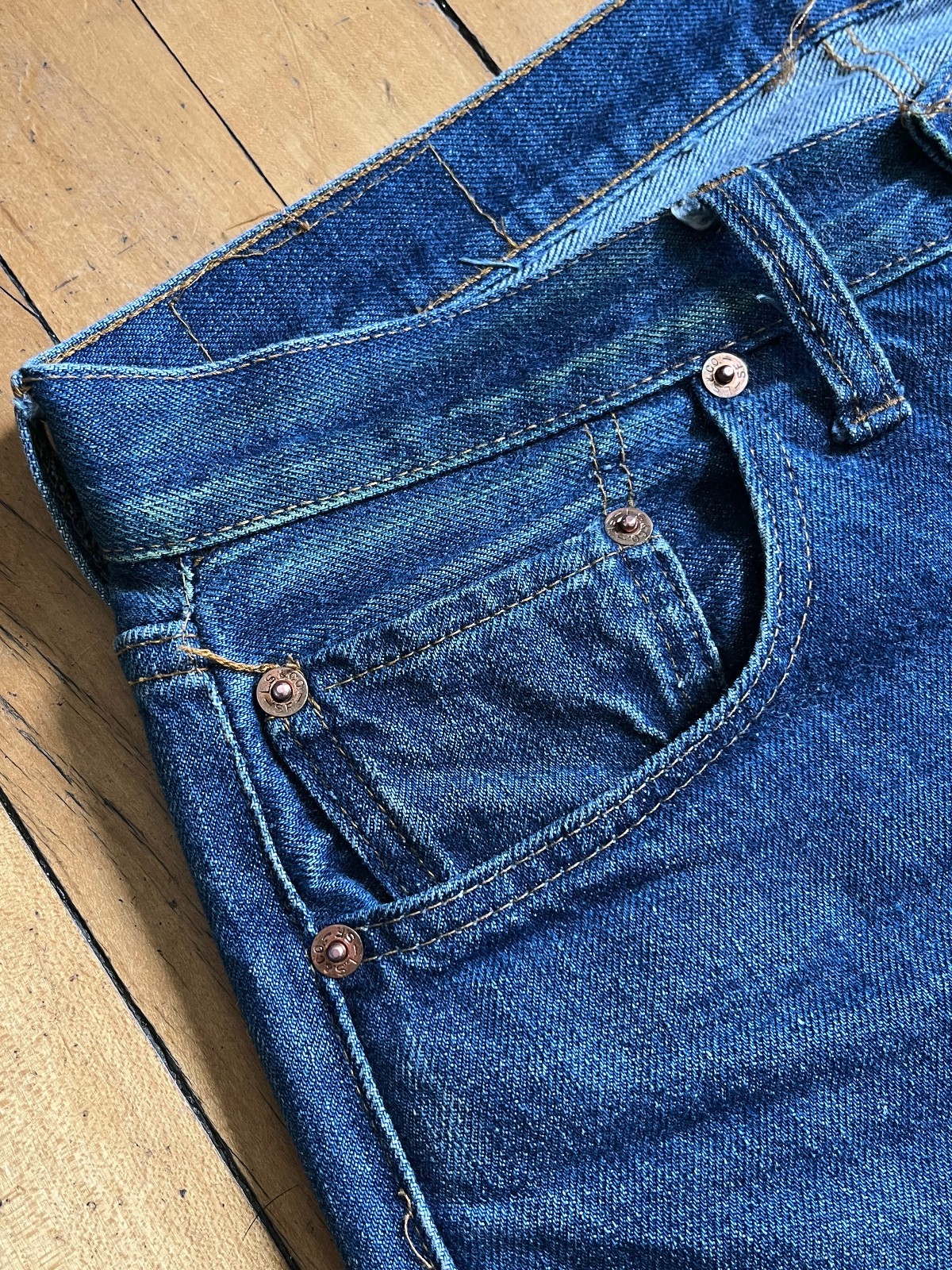 Vintage 1970s Levi’s 501XX Selvedge Denim Jeans Dark Wash Made in USA 30×32.25