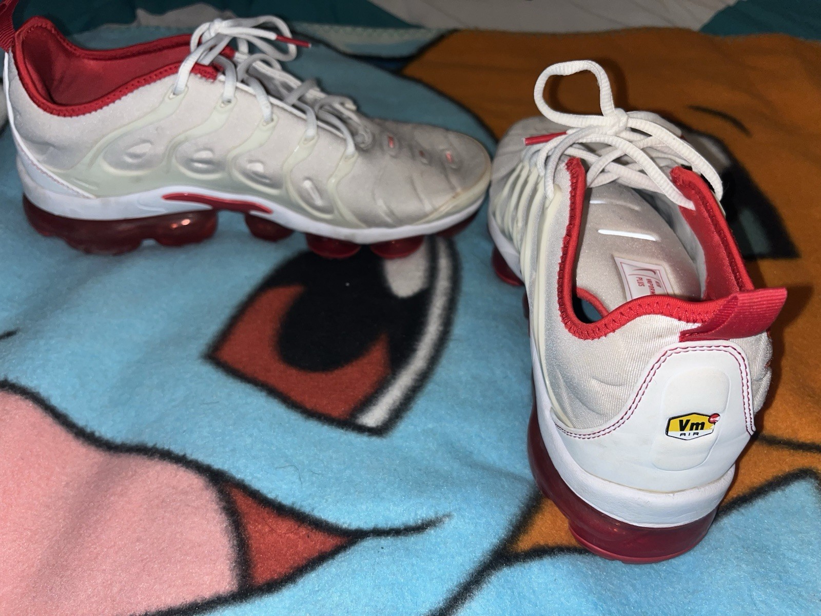 Nike Air VaporMax Plus Men’s Low Top Lace-Up Sneakers White/Red