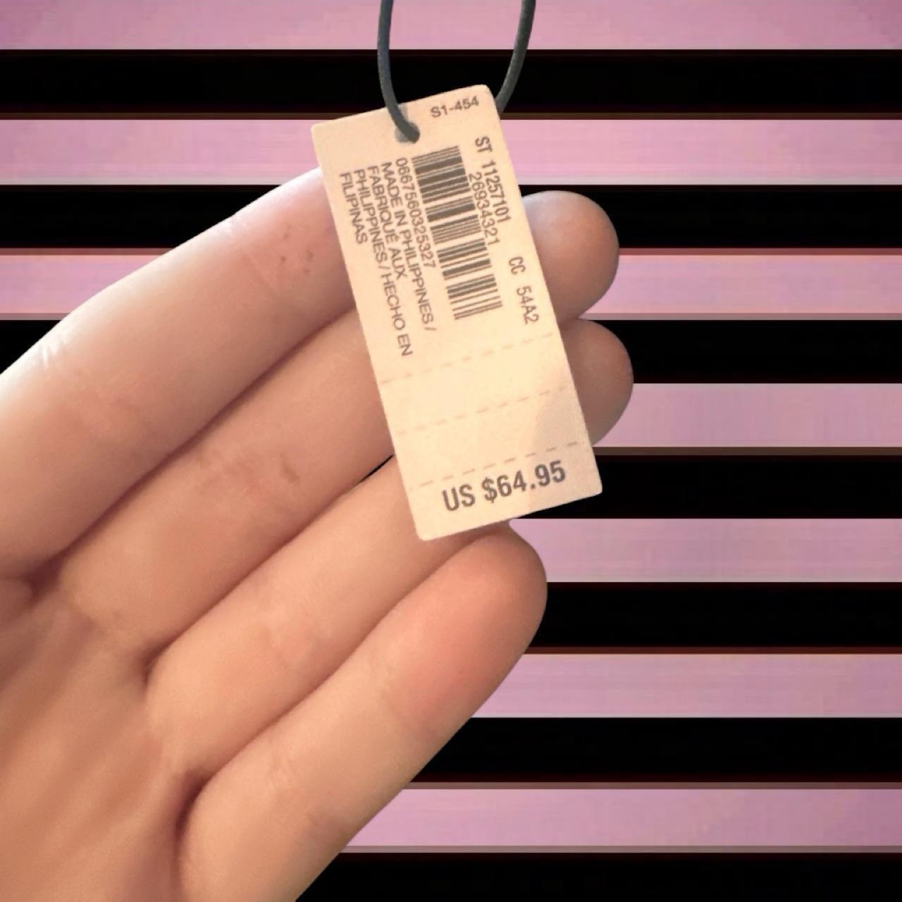Victoria’s Secret Black Quilted Crossbody Bag Gold Chain Zip Strap