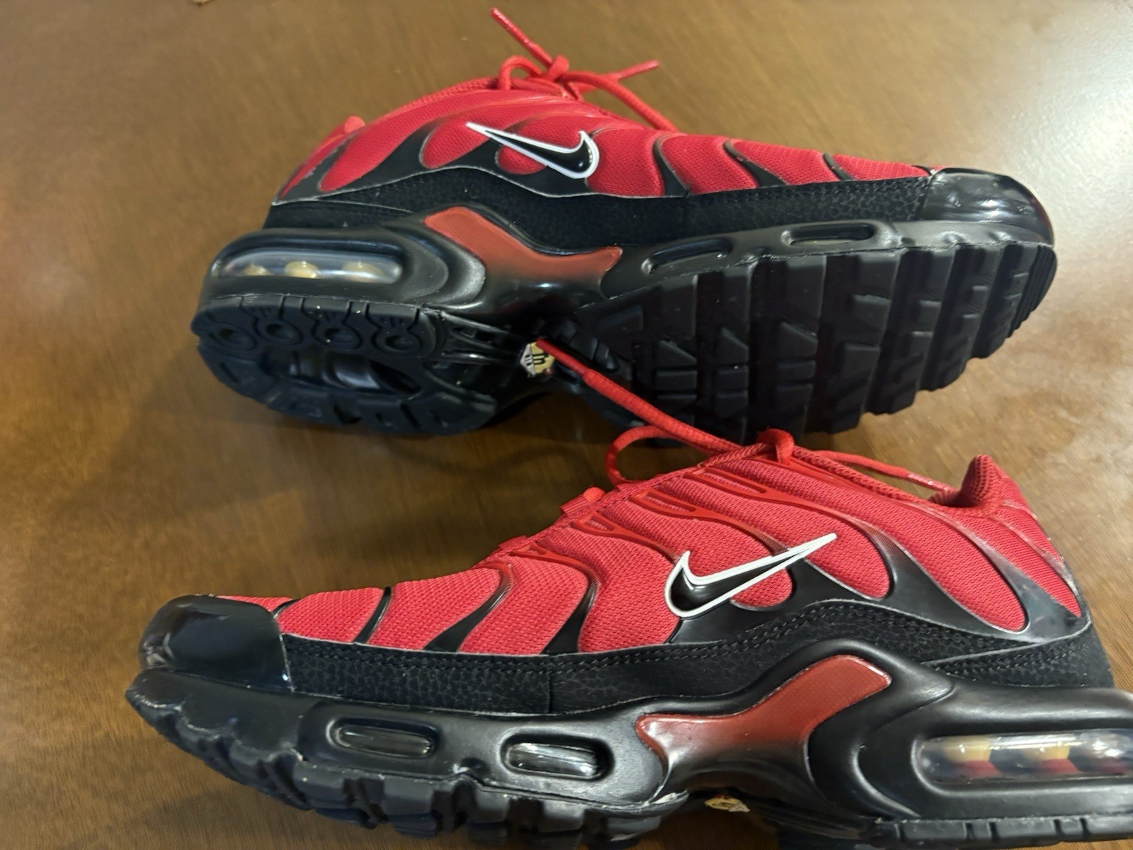 Nike Air Max Plus TN University Red/Black-White Men’s Low Top 852630-603