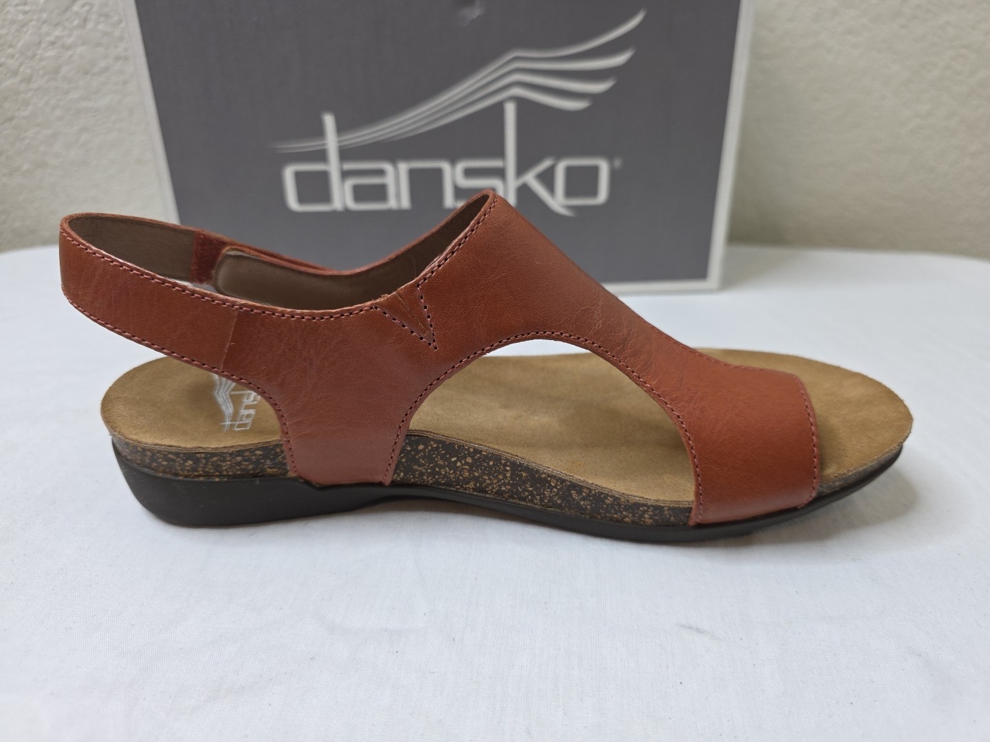 Dansko Reece Waxy Burnished Thong Sandals Women’s EU Sz 37 US Sz 6.5 – 7