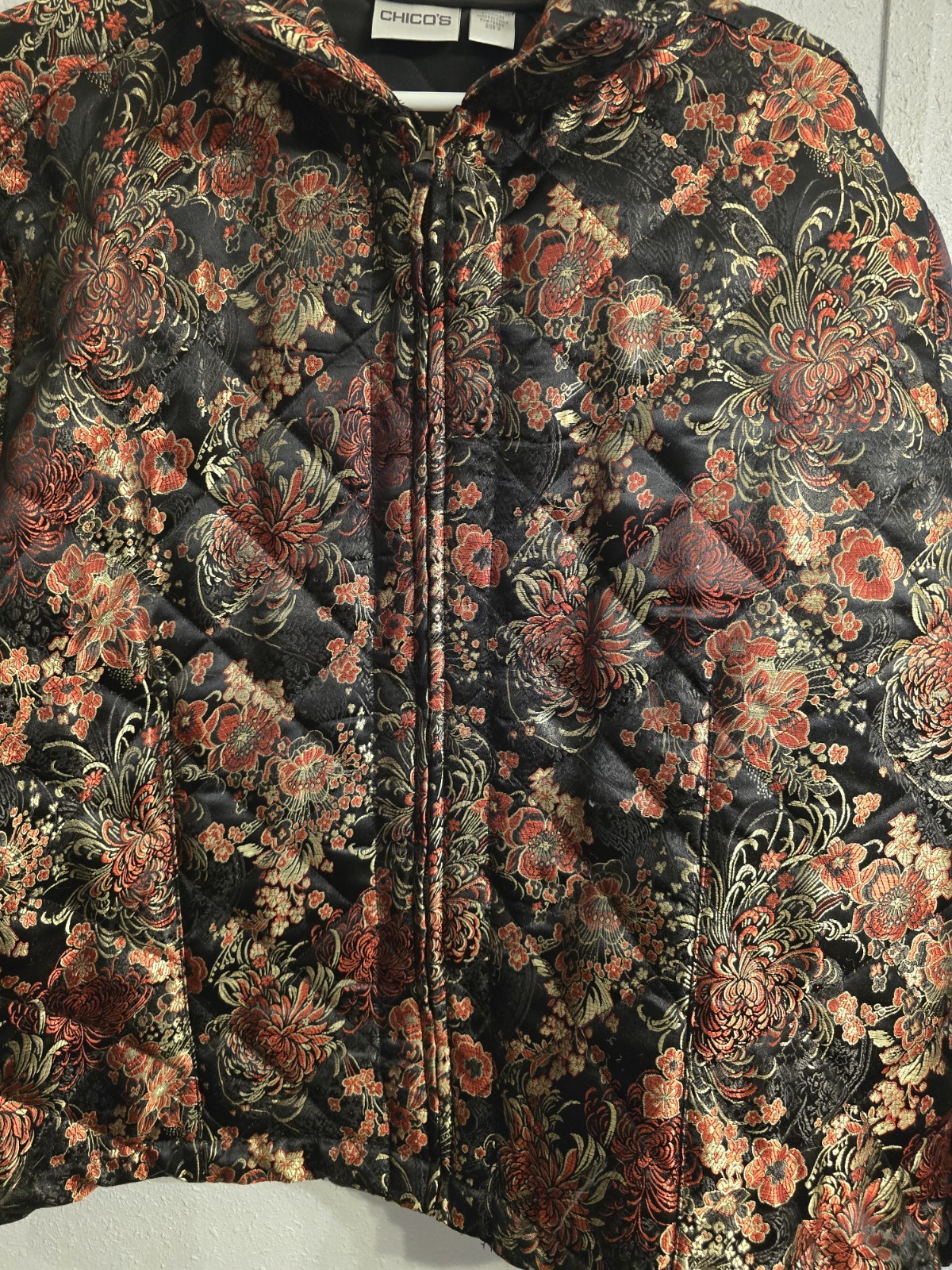 Chico’s Size 3 Quilted Floral Brocade Jacket XL Black Red Gold Metallic Zip Up