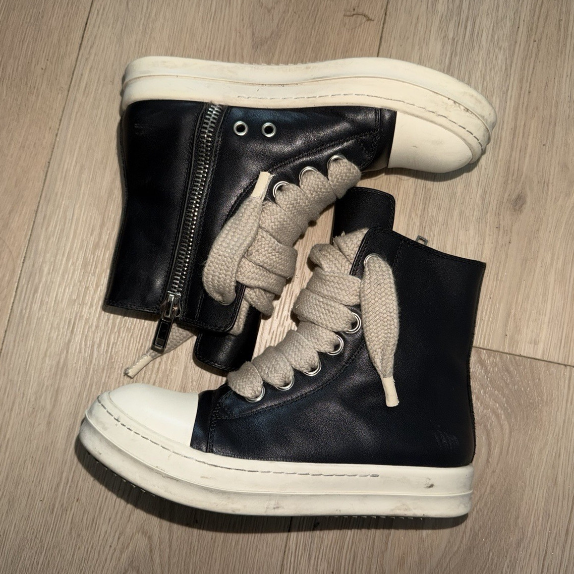 Black/White Leather High-Top Sneakers Side Zip Lace-Up Round Toe US 7.5