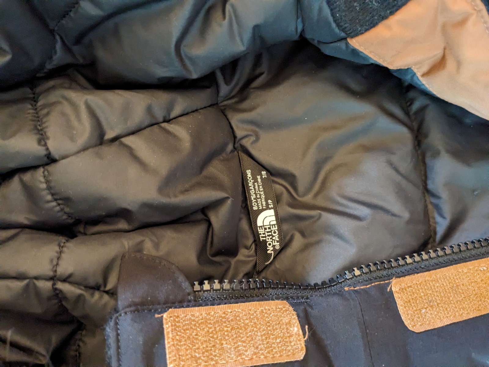 The North Face Hooded Down Parka Jacket Faux Fur Trim Brown/Black Boys S 7/8