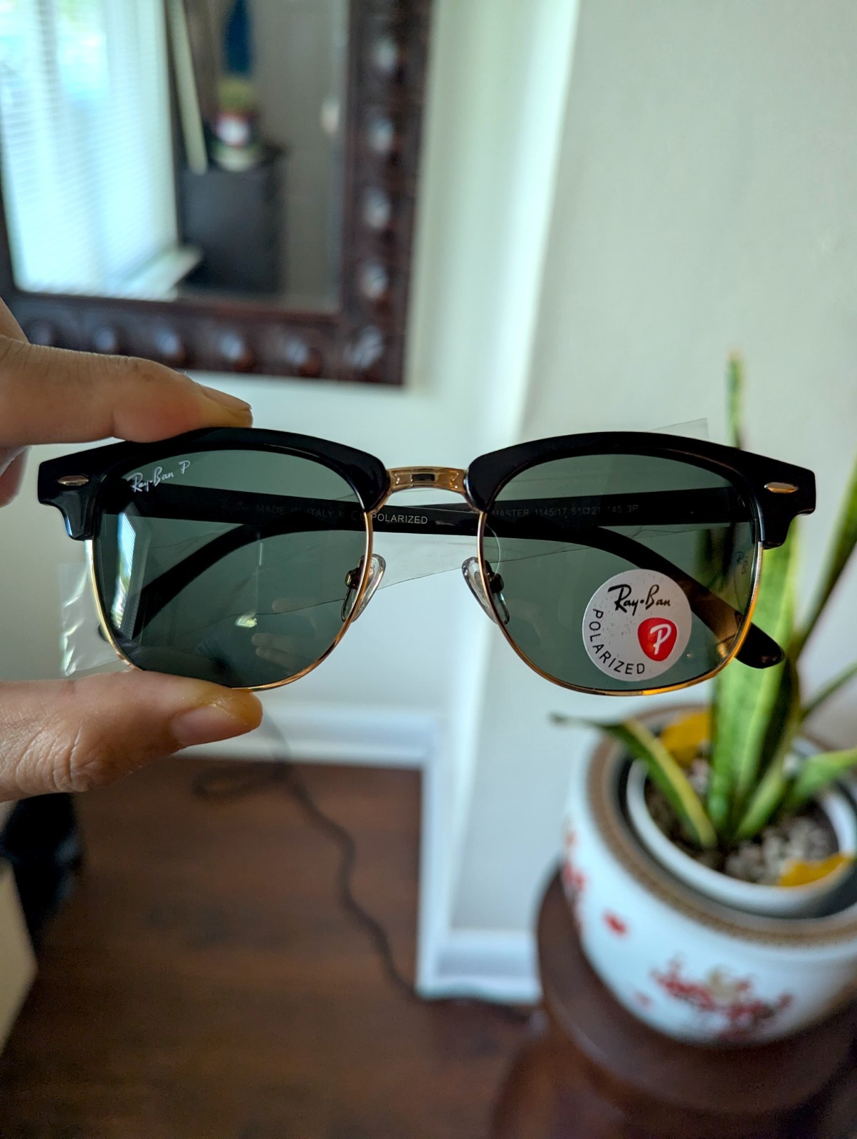 Ray-Ban Clubmaster POLARIZED RB3016 51mm Sunglasses – Black / Green Lens