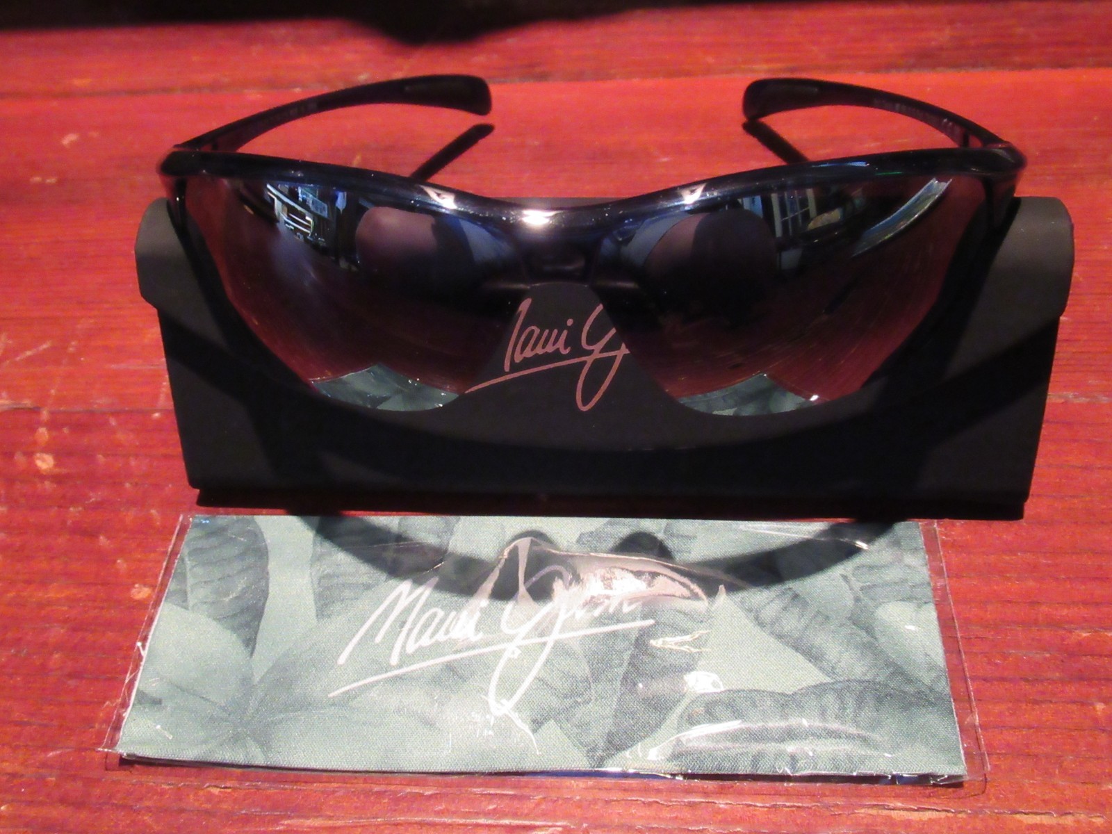 Lightweight Maui Jim Blue on Blue Hot Sands Sunglasses MJ 426-03