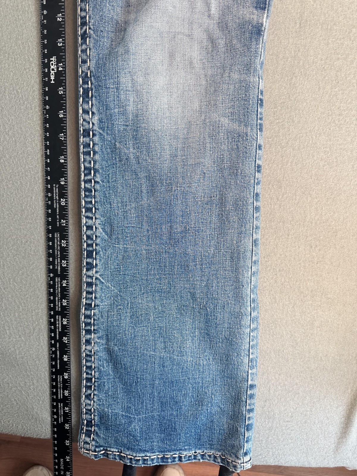 Wrangler Rock 47 Denim Jeans Mens 38×36 Light Wash Blue Slim Bootcut Distressed