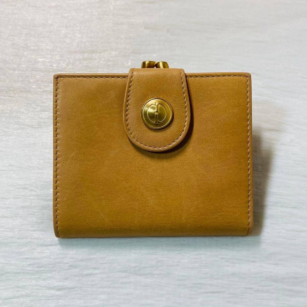 Rare limited edition excellent condition GUCCI two fold compact symbol coin purs